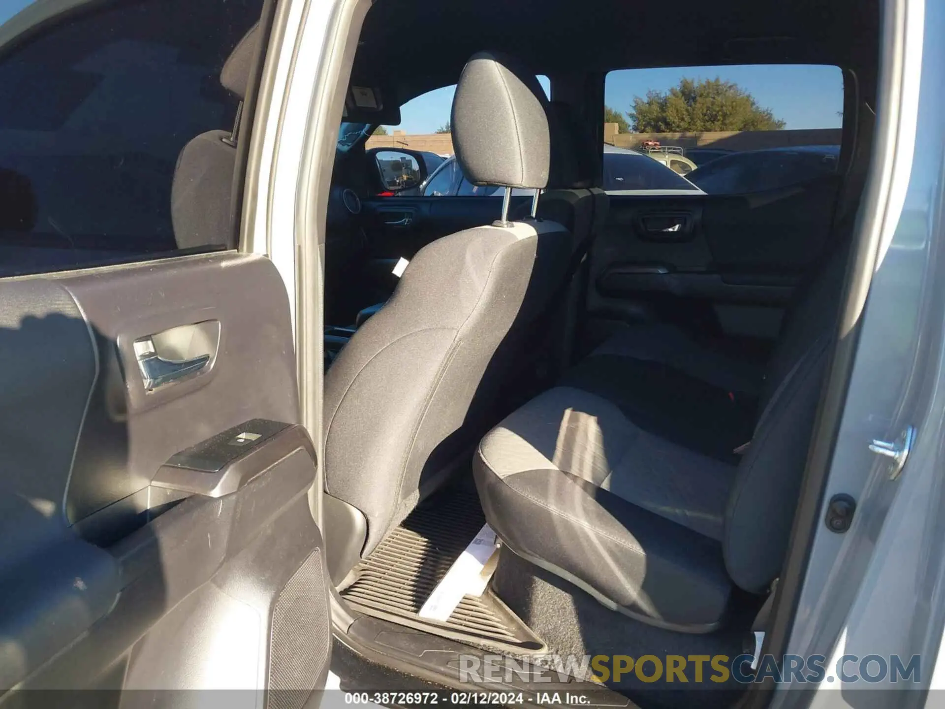 8 fotografías del automóvil dañado 3TMBZ5DN1MM031312 TOYOTA TACOMA 2021