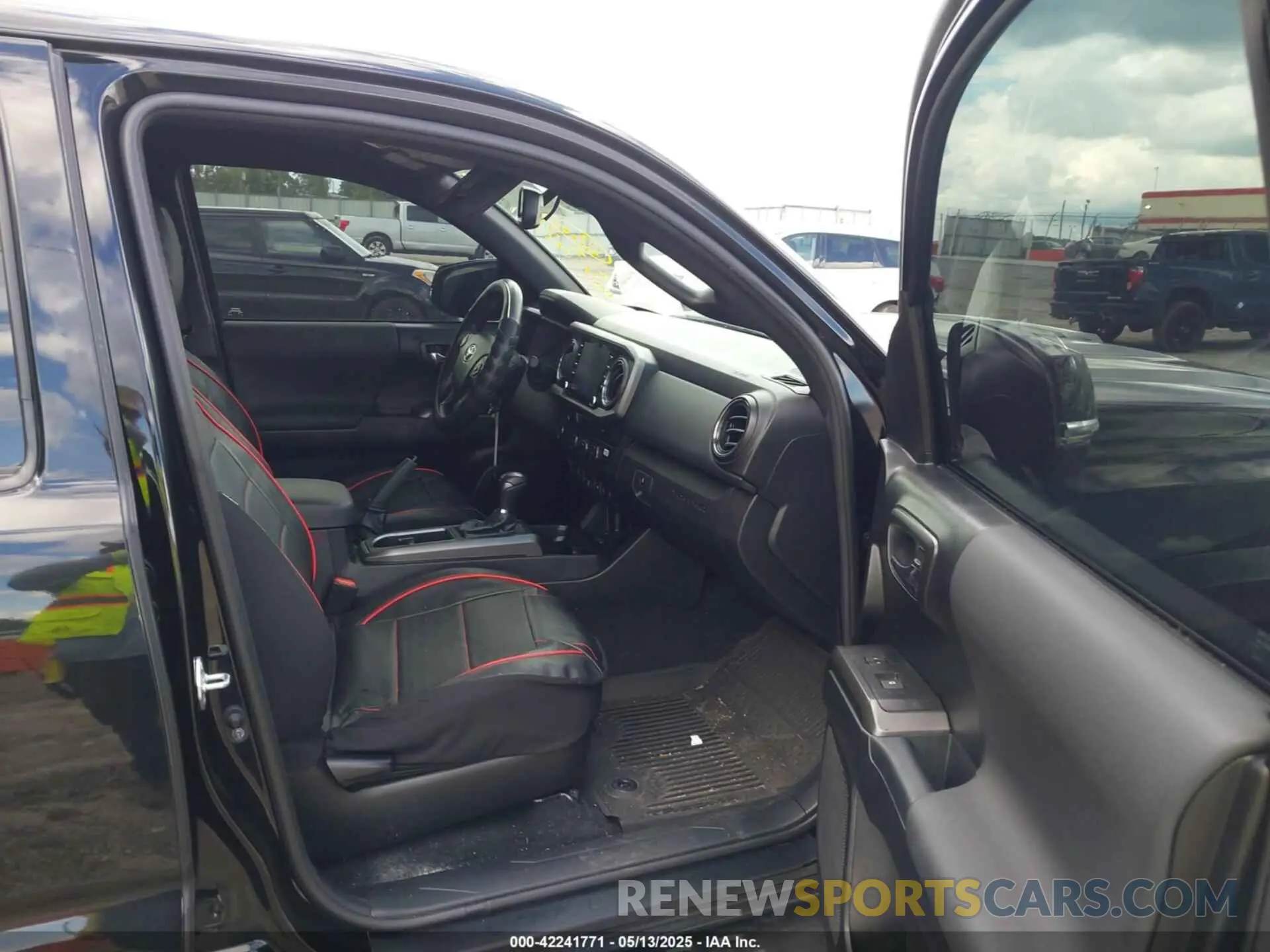5 fotografías del automóvil dañado 3TMBZ5DN1MM031813 TOYOTA TACOMA 2021