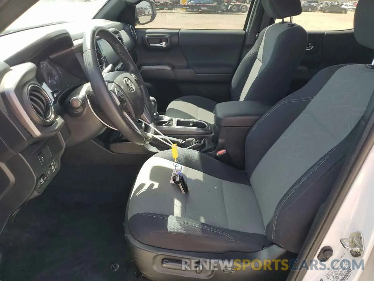 7 fotografías del automóvil dañado 3TMBZ5DN2MM028029 TOYOTA TACOMA 2021