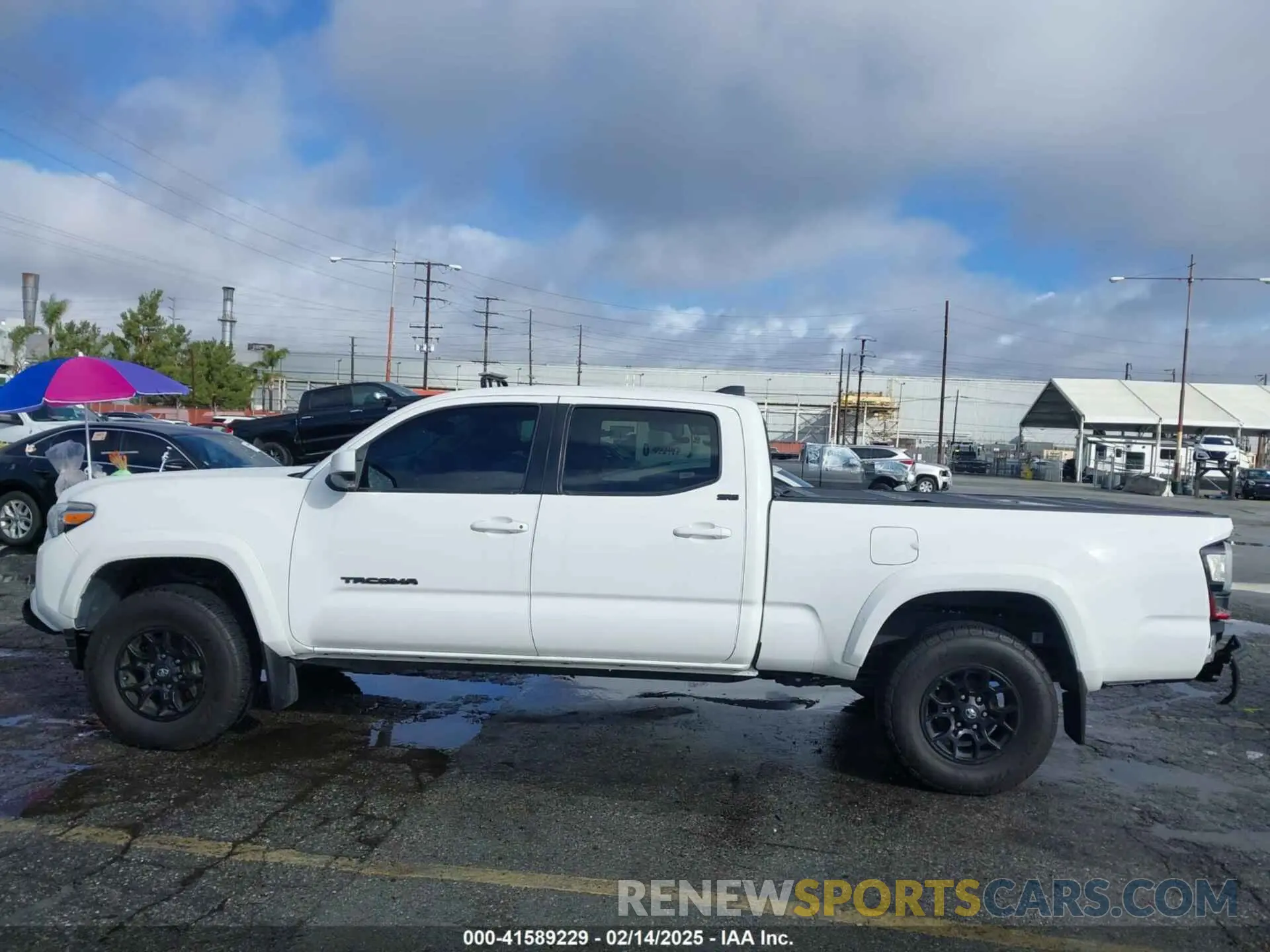 15 fotografías del automóvil dañado 3TMBZ5DN2MM030590 TOYOTA TACOMA 2021
