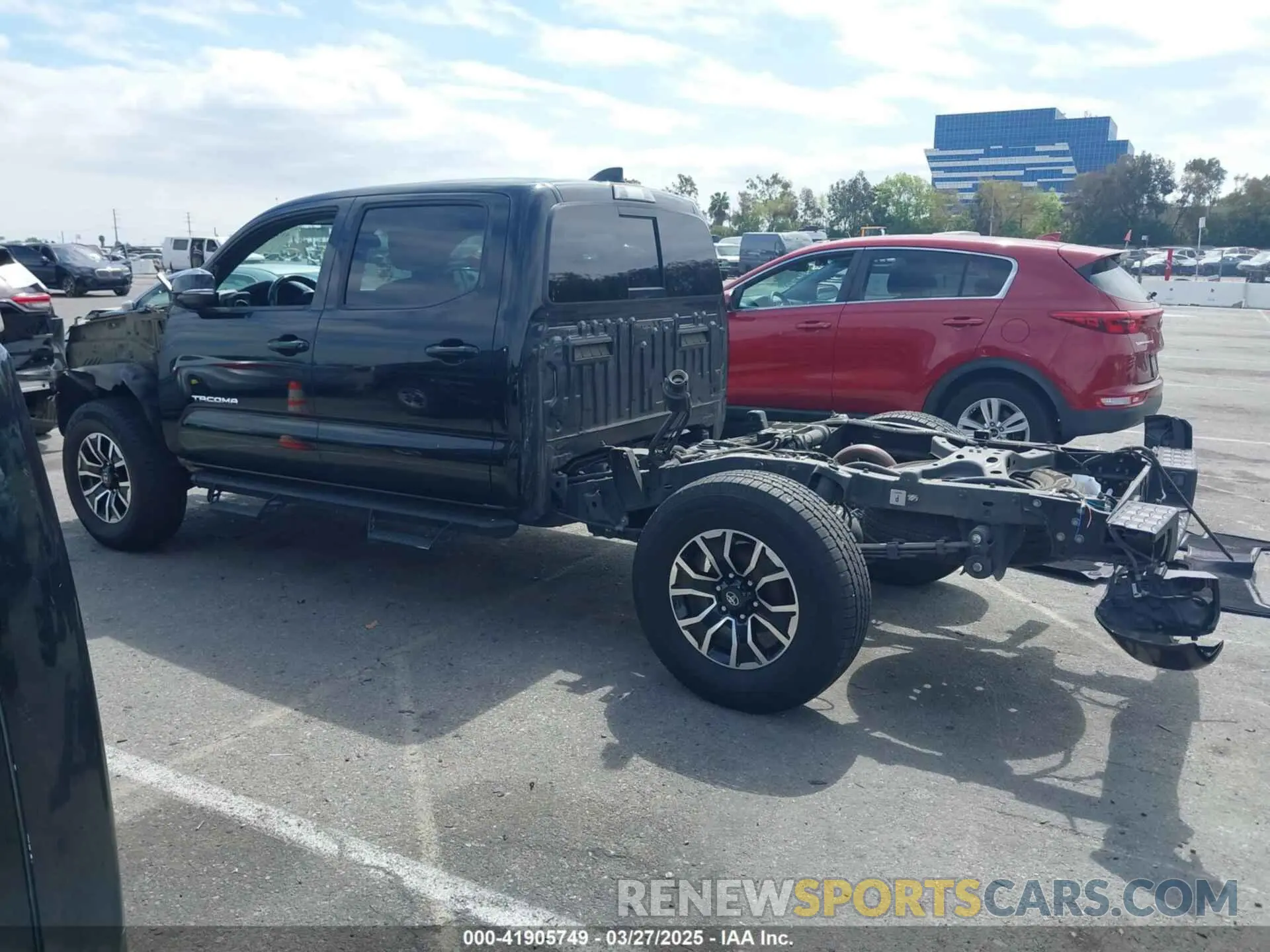 13 fotografías del automóvil dañado 3TMBZ5DN3MM031912 TOYOTA TACOMA 2021