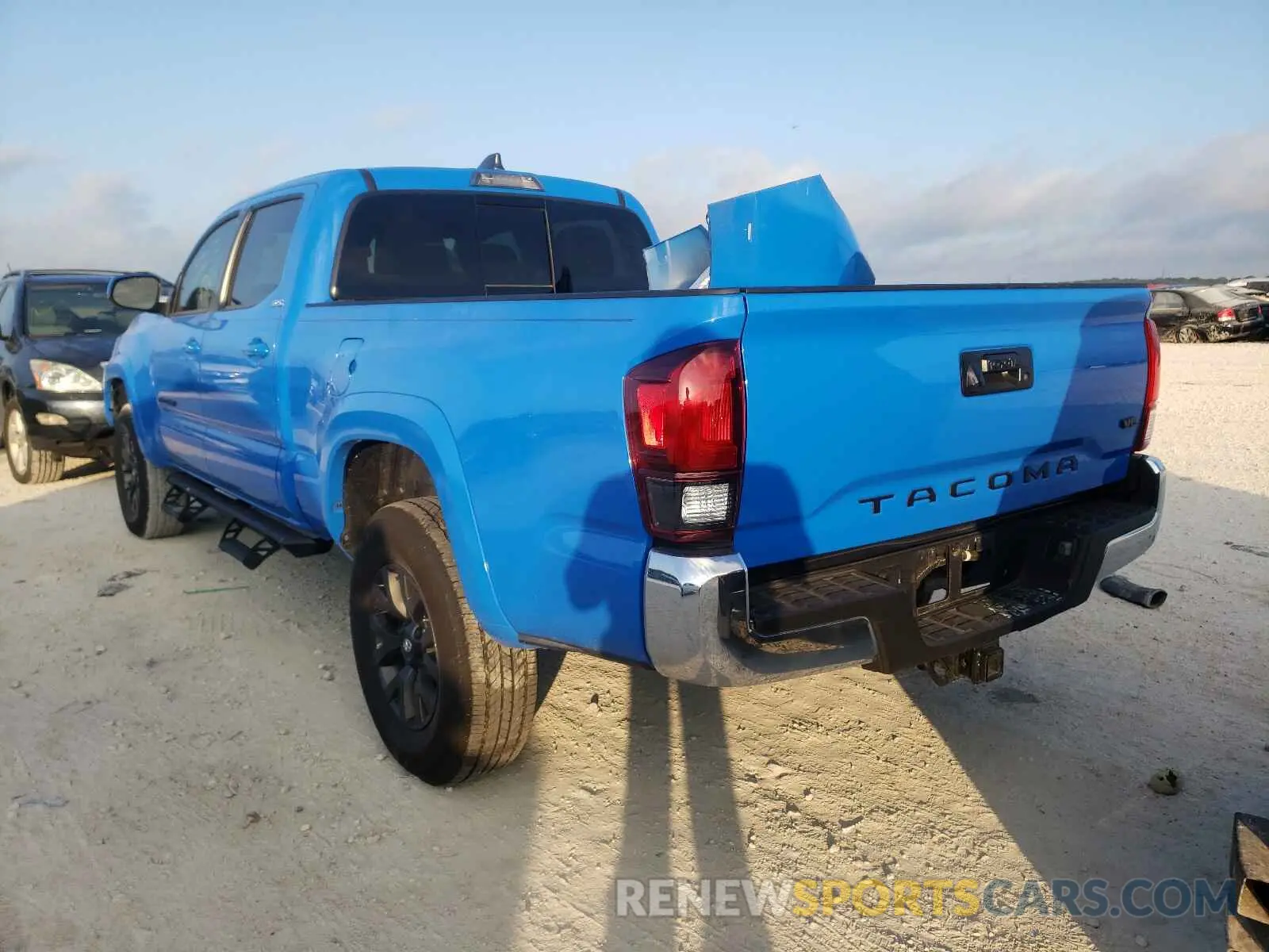 3 fotografías del automóvil dañado 3TMBZ5DN7MM028995 TOYOTA TACOMA 2021
