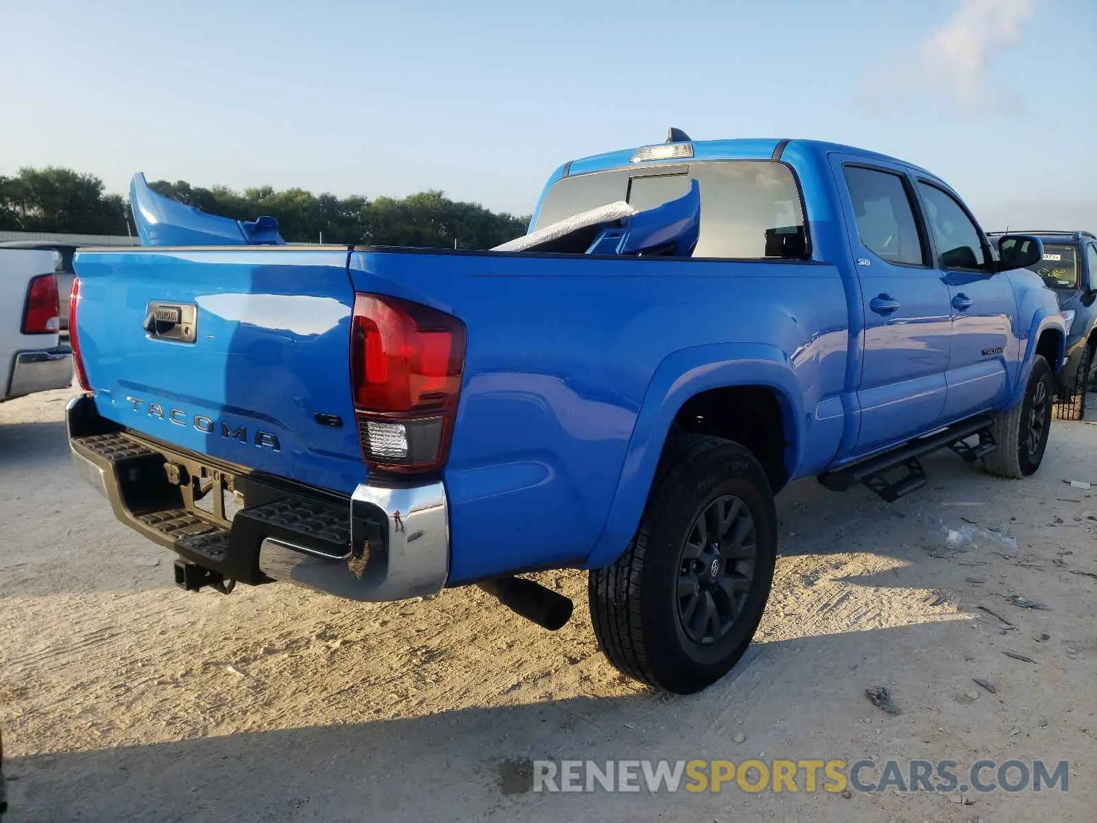 4 fotografías del automóvil dañado 3TMBZ5DN7MM028995 TOYOTA TACOMA 2021