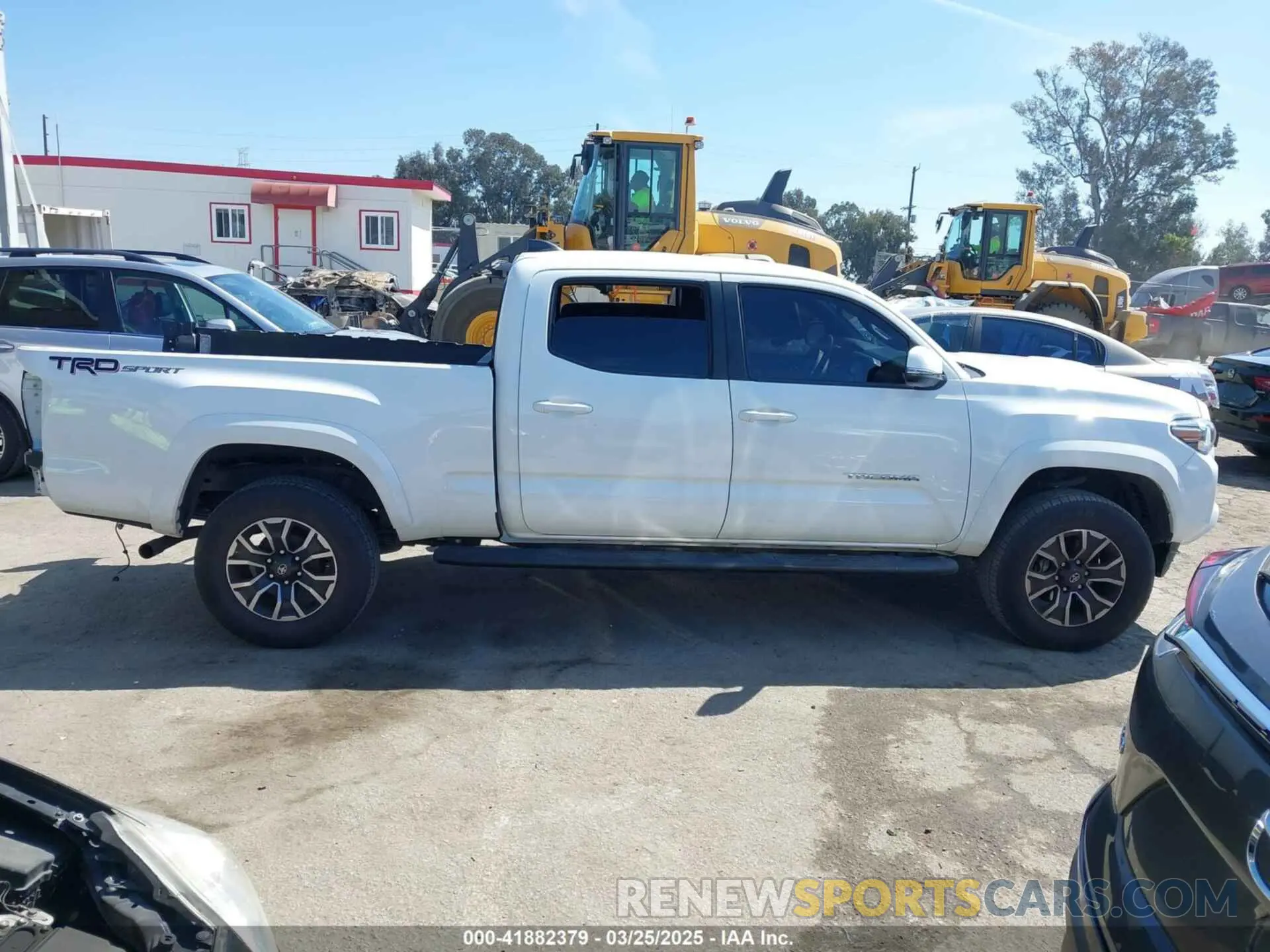 14 fotografías del automóvil dañado 3TMBZ5DNXMM030563 TOYOTA TACOMA 2021