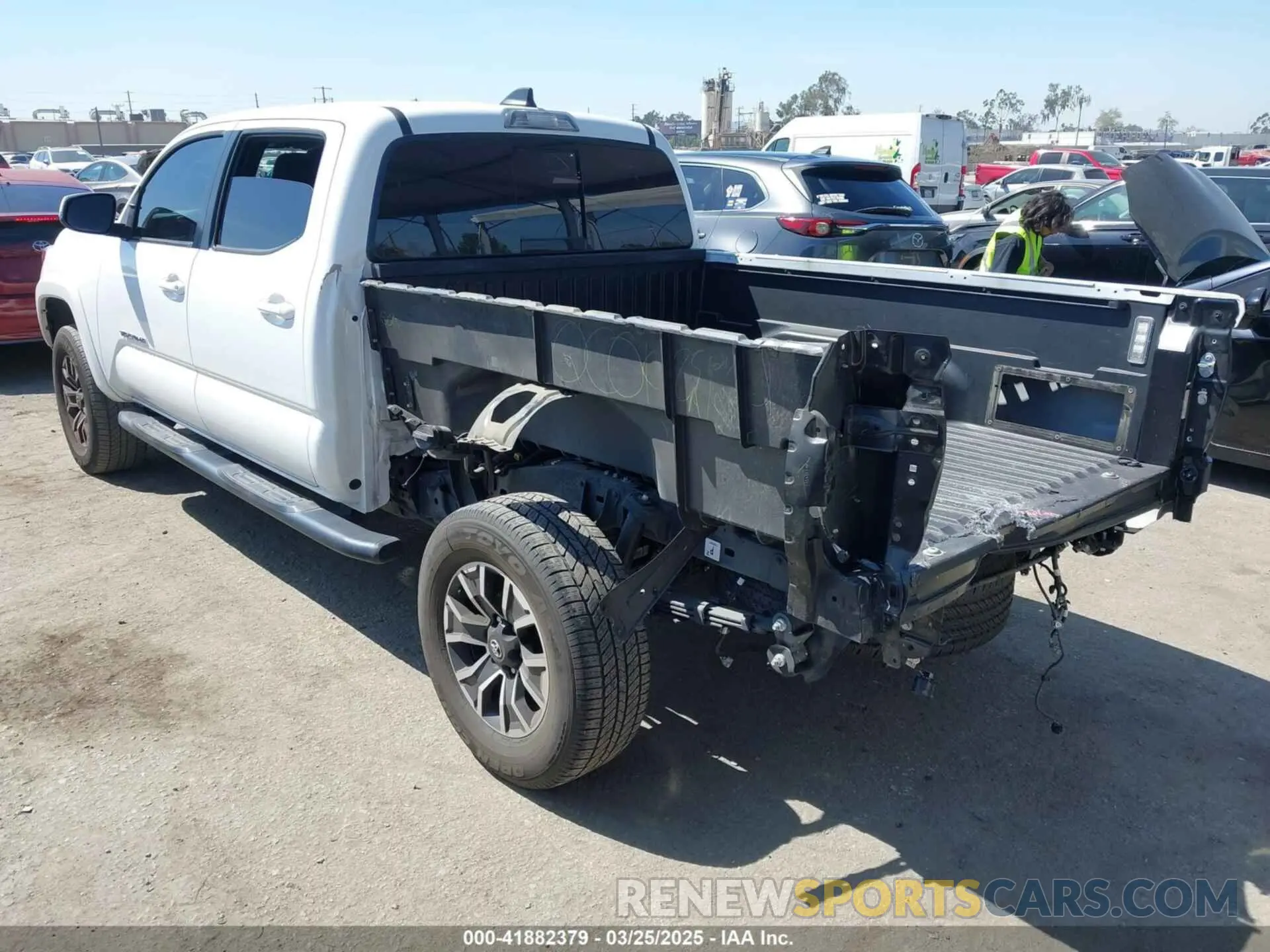3 fotografías del automóvil dañado 3TMBZ5DNXMM030563 TOYOTA TACOMA 2021