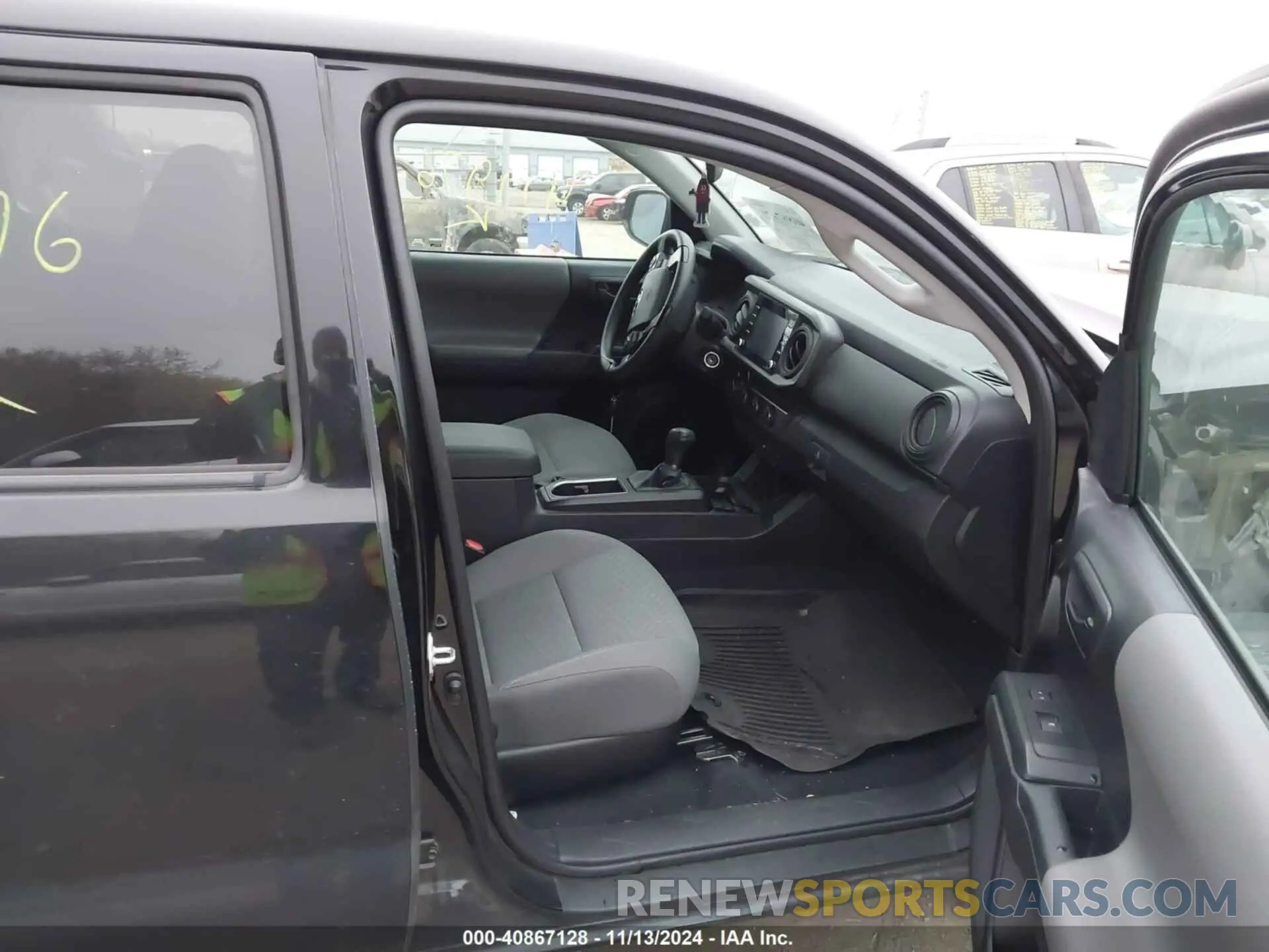 5 fotografías del automóvil dañado 3TMCZ5AN0MM411976 TOYOTA TACOMA 2021