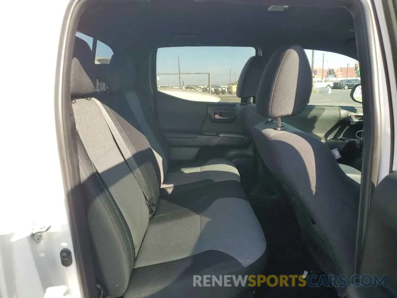 10 fotografías del automóvil dañado 3TMCZ5AN0MM434304 TOYOTA TACOMA 2021