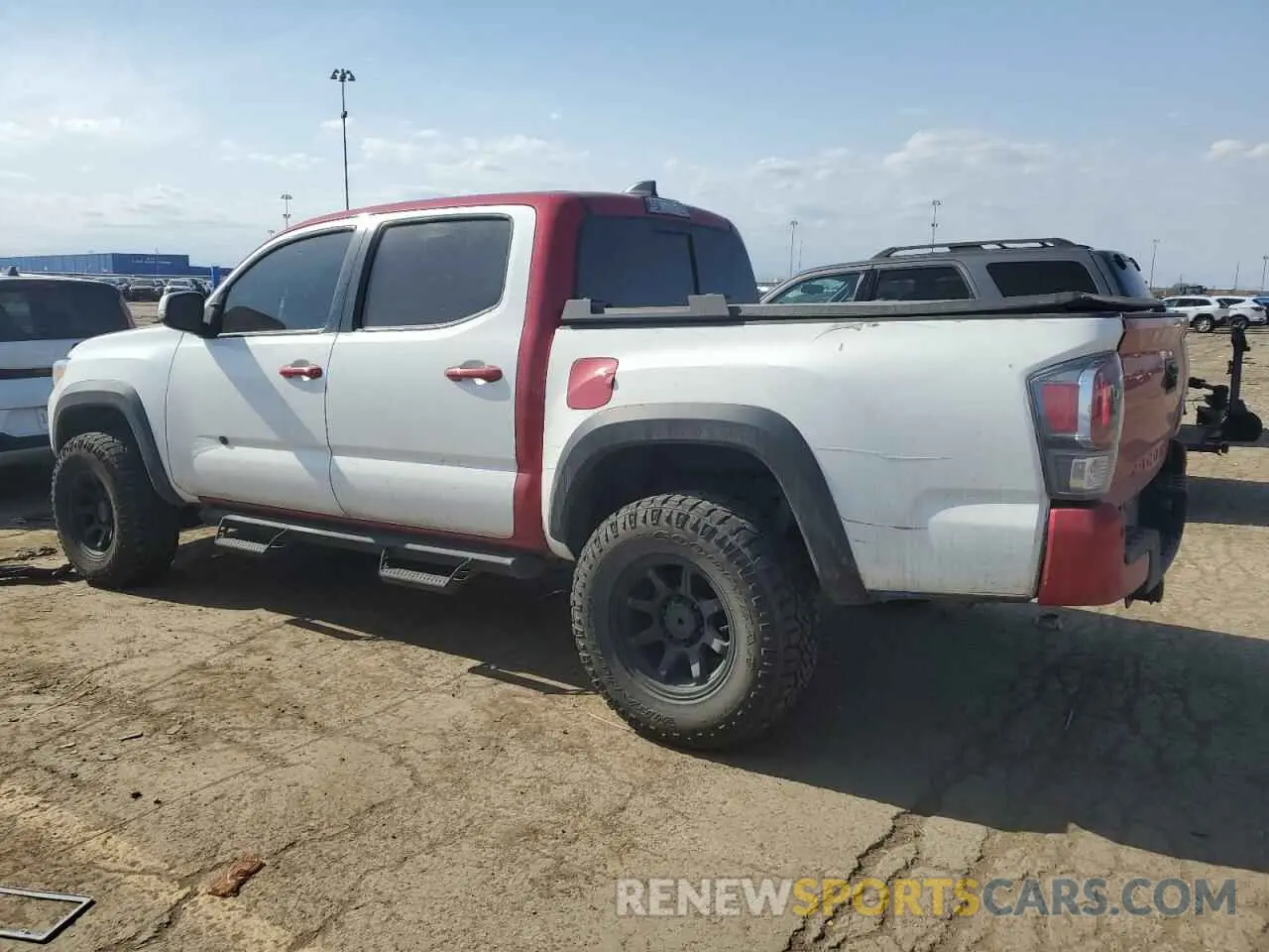 2 fotografías del automóvil dañado 3TMCZ5AN0MM449983 TOYOTA TACOMA 2021