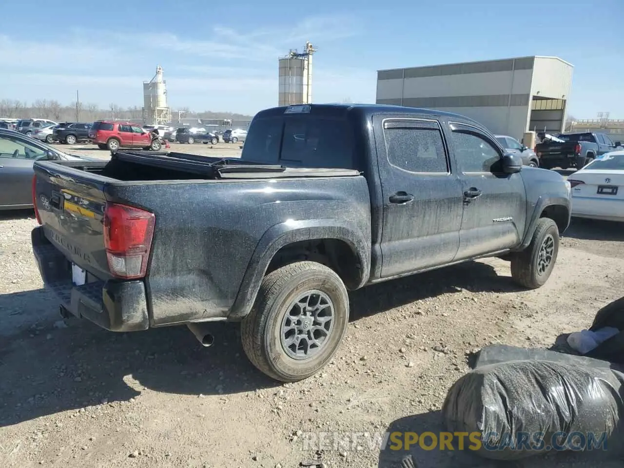 3 fotografías del automóvil dañado 3TMCZ5AN1MM377594 TOYOTA TACOMA 2021