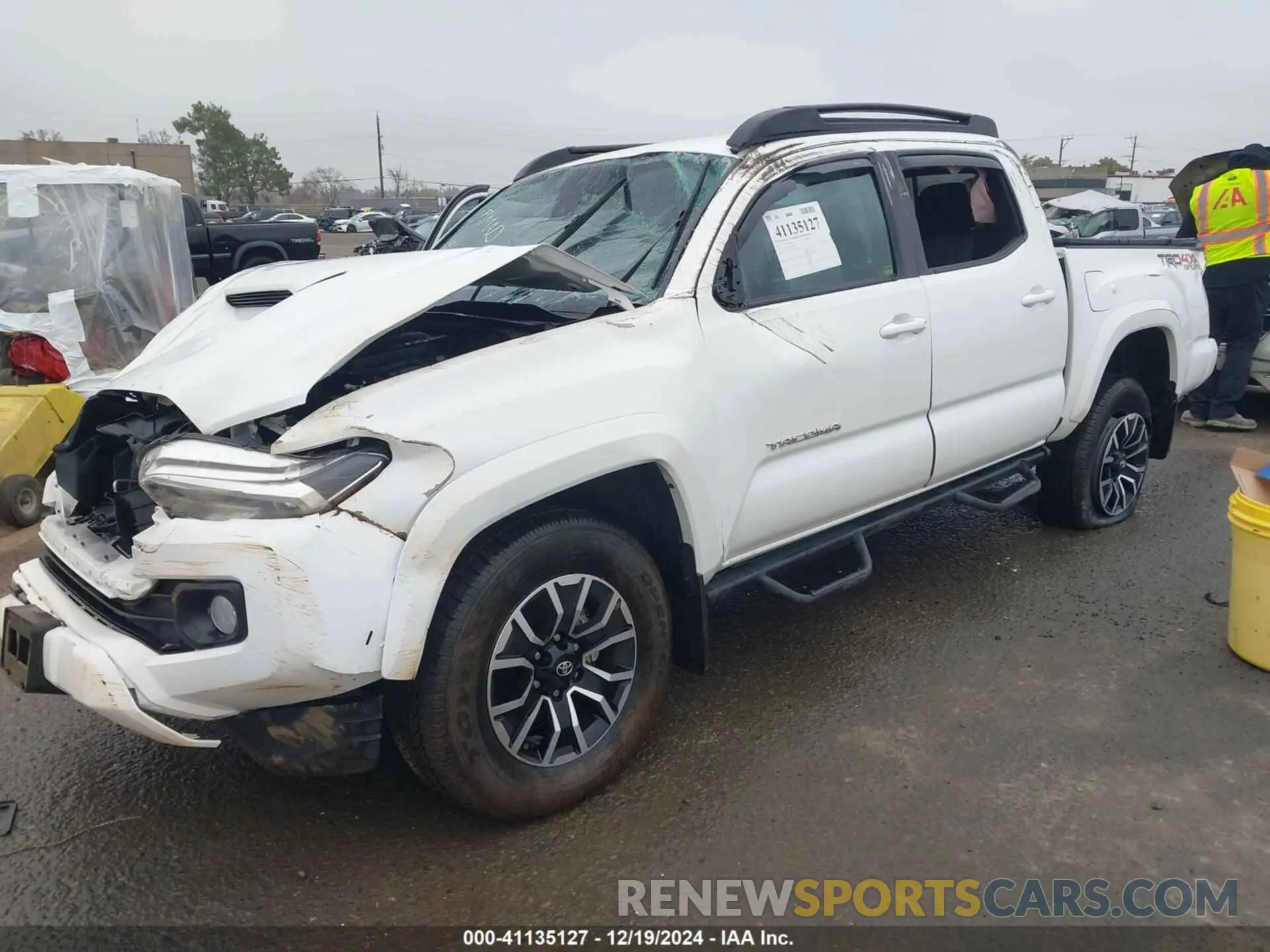 2 fotografías del automóvil dañado 3TMCZ5AN1MM387204 TOYOTA TACOMA 2021