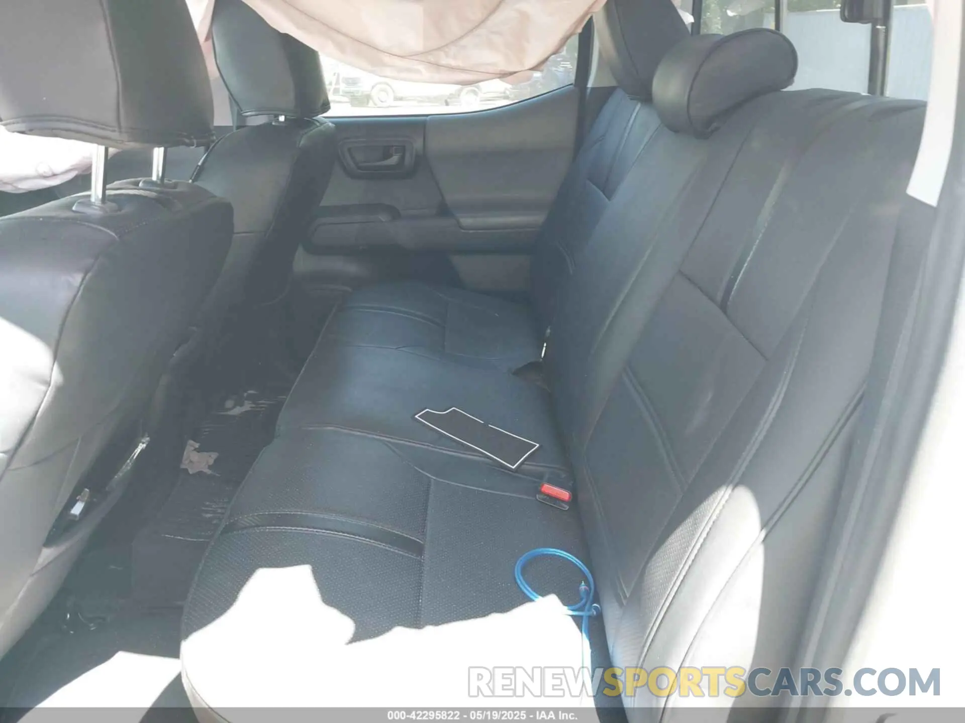 8 fotografías del automóvil dañado 3TMCZ5AN1MM388756 TOYOTA TACOMA 2021