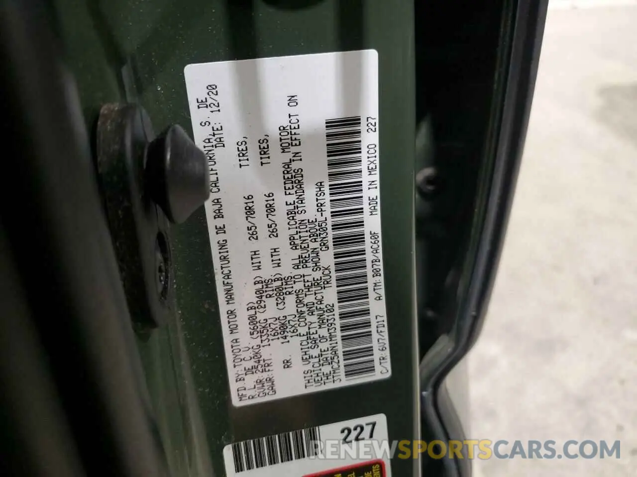 12 fotografías del automóvil dañado 3TMCZ5AN1MM393102 TOYOTA TACOMA 2021