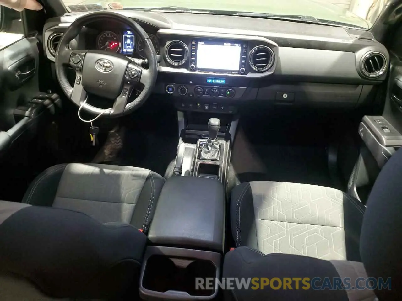 8 fotografías del automóvil dañado 3TMCZ5AN1MM393102 TOYOTA TACOMA 2021