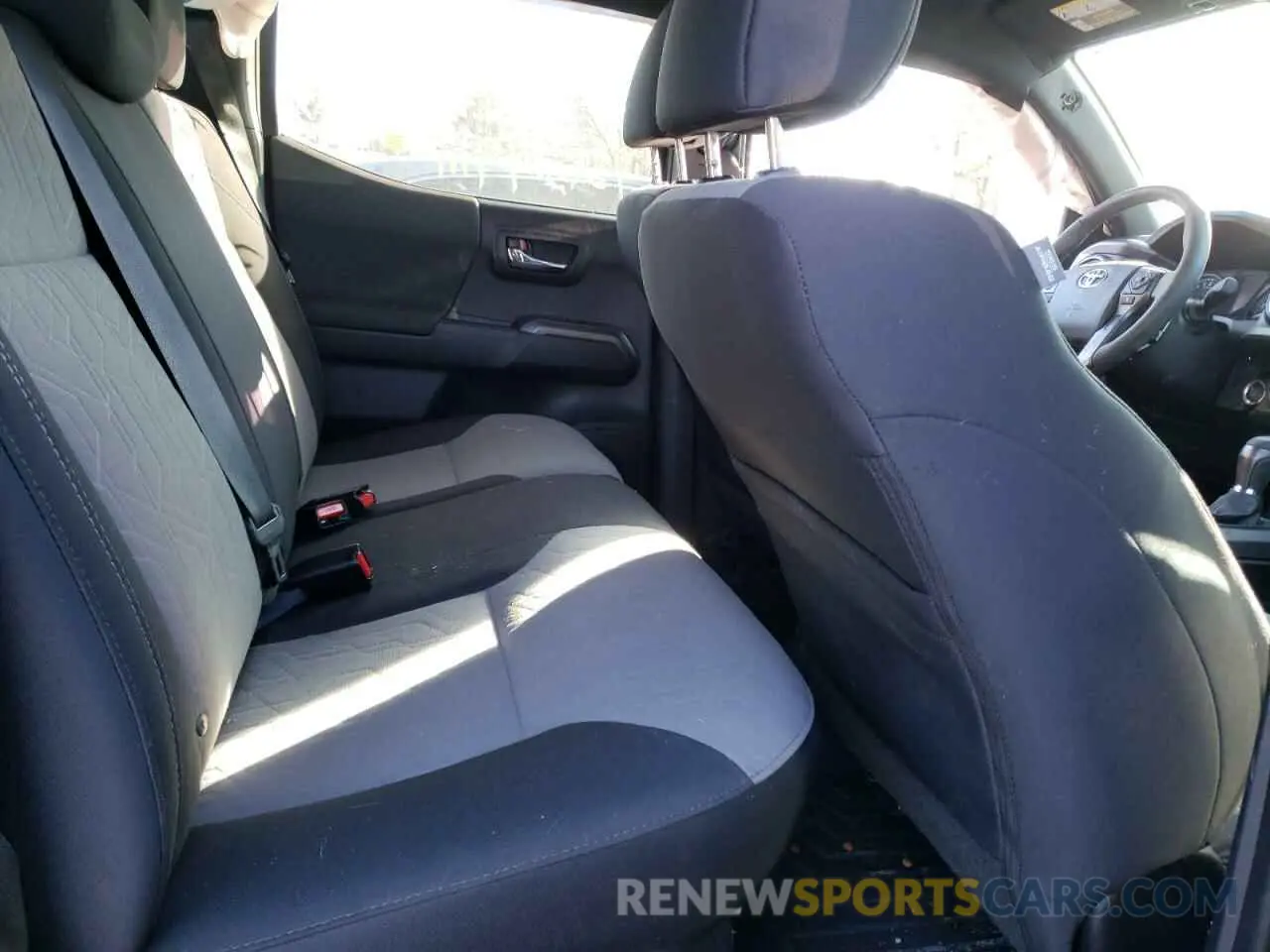 6 fotografías del automóvil dañado 3TMCZ5AN1MM404941 TOYOTA TACOMA 2021