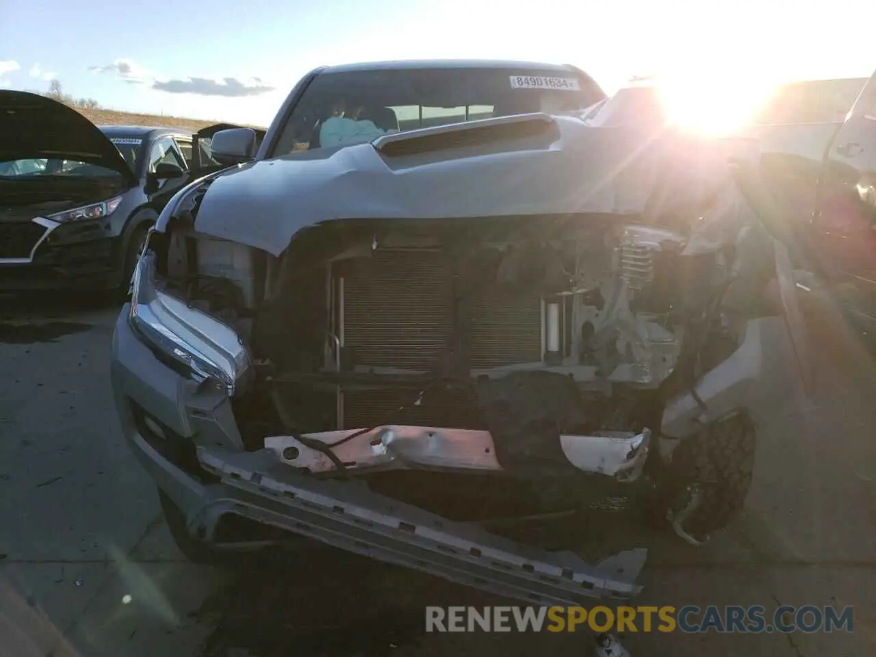 5 fotografías del automóvil dañado 3TMCZ5AN2MM411350 TOYOTA TACOMA 2021