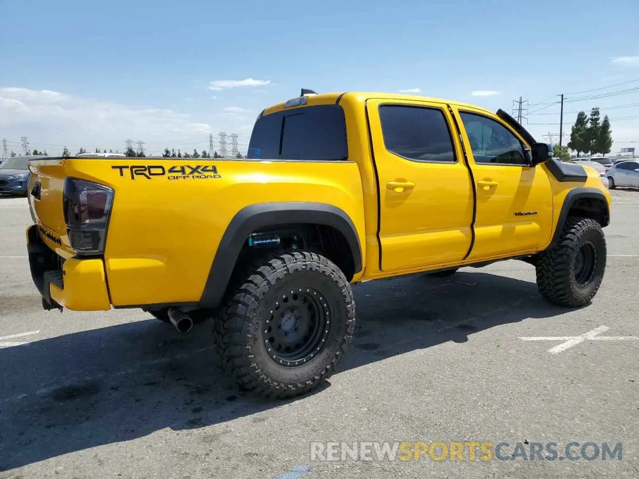 3 fotografías del automóvil dañado 3TMCZ5AN2MM413728 TOYOTA TACOMA 2021