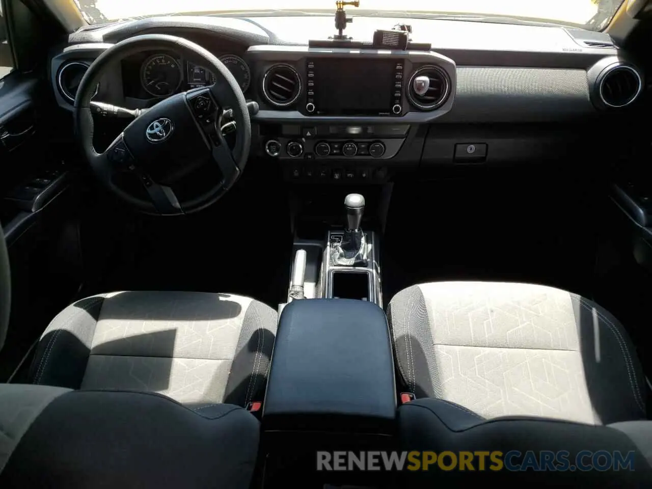 8 fotografías del automóvil dañado 3TMCZ5AN2MM413728 TOYOTA TACOMA 2021