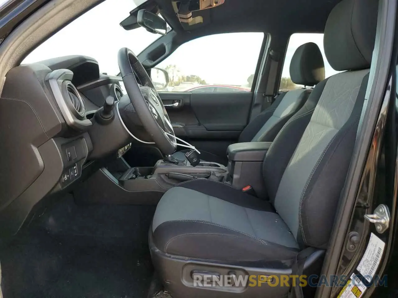 7 fotografías del automóvil dañado 3TMCZ5AN3MM375751 TOYOTA TACOMA 2021