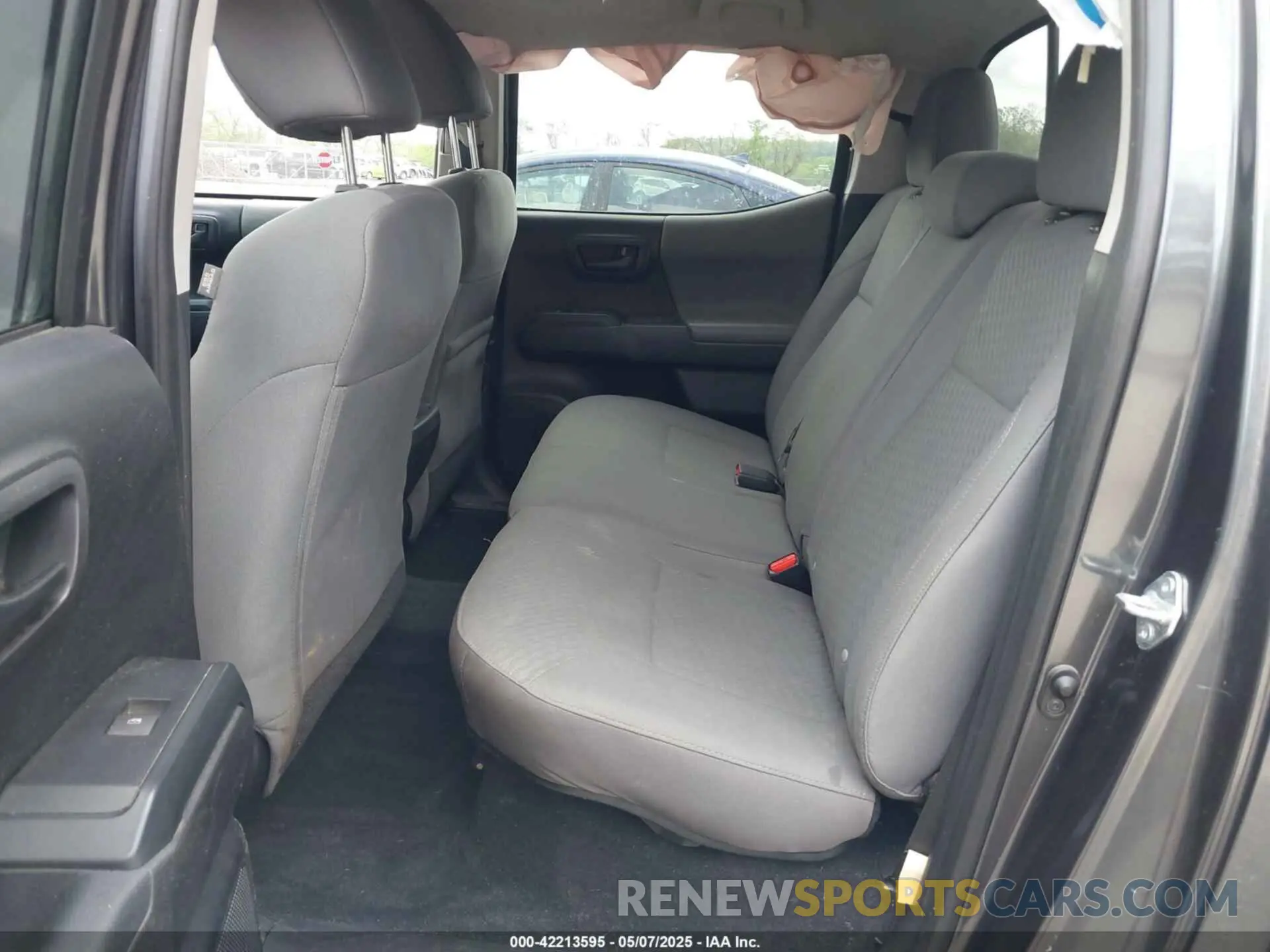8 fotografías del automóvil dañado 3TMCZ5AN3MM391061 TOYOTA TACOMA 2021