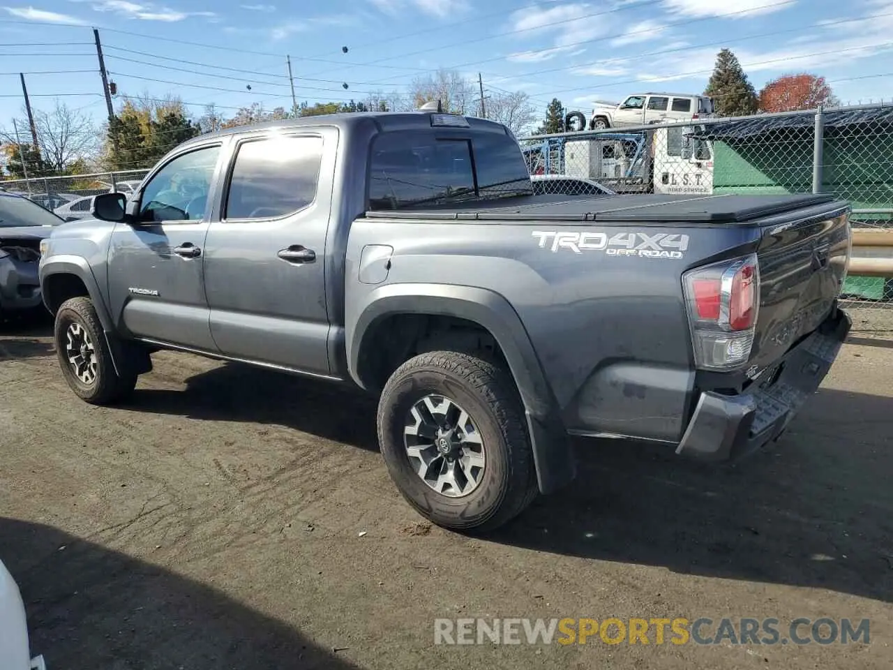 2 fotografías del automóvil dañado 3TMCZ5AN3MM406982 TOYOTA TACOMA 2021