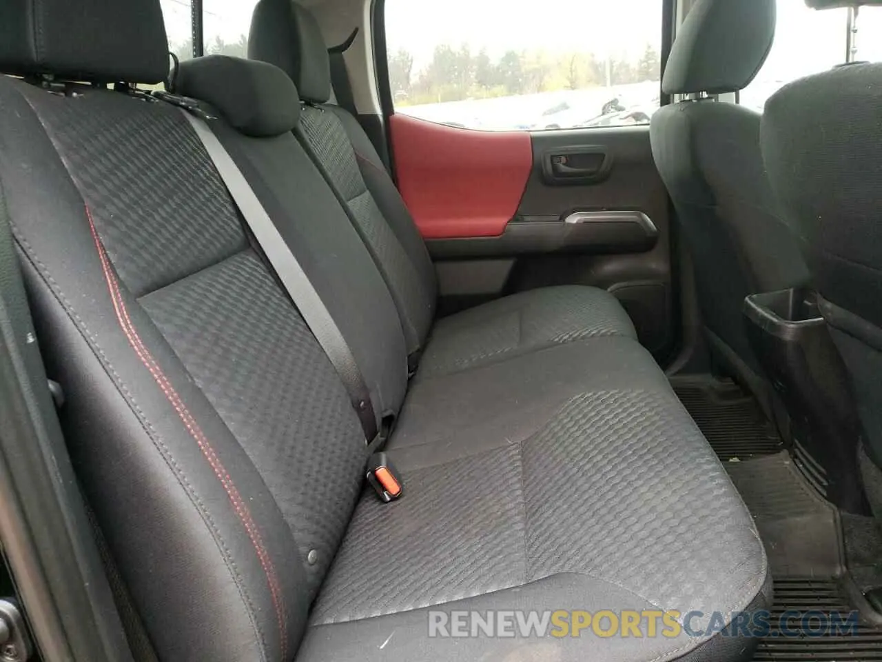 6 fotografías del automóvil dañado 3TMCZ5AN3MM410160 TOYOTA TACOMA 2021