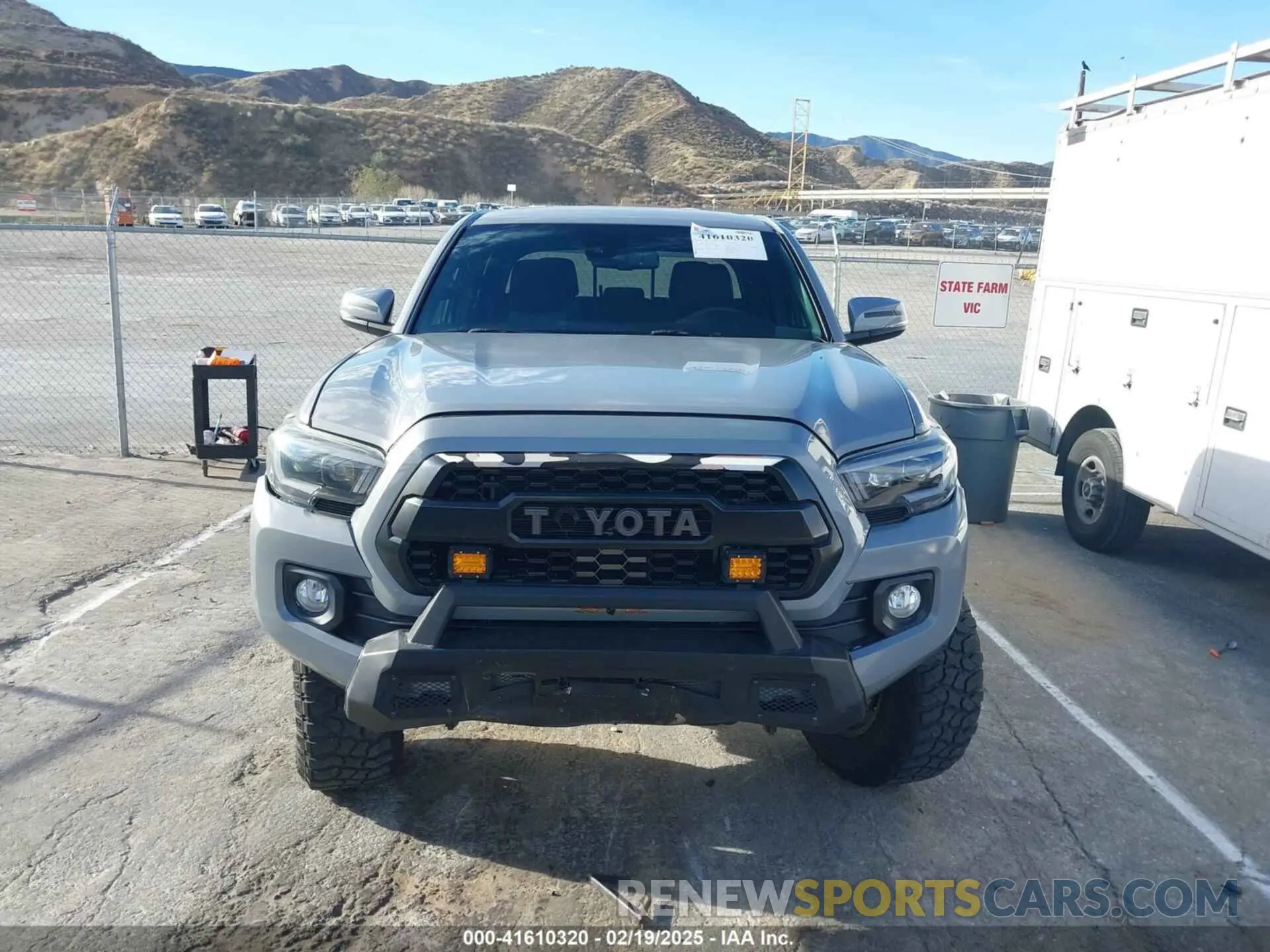 12 fotografías del automóvil dañado 3TMCZ5AN3MM425497 TOYOTA TACOMA 2021