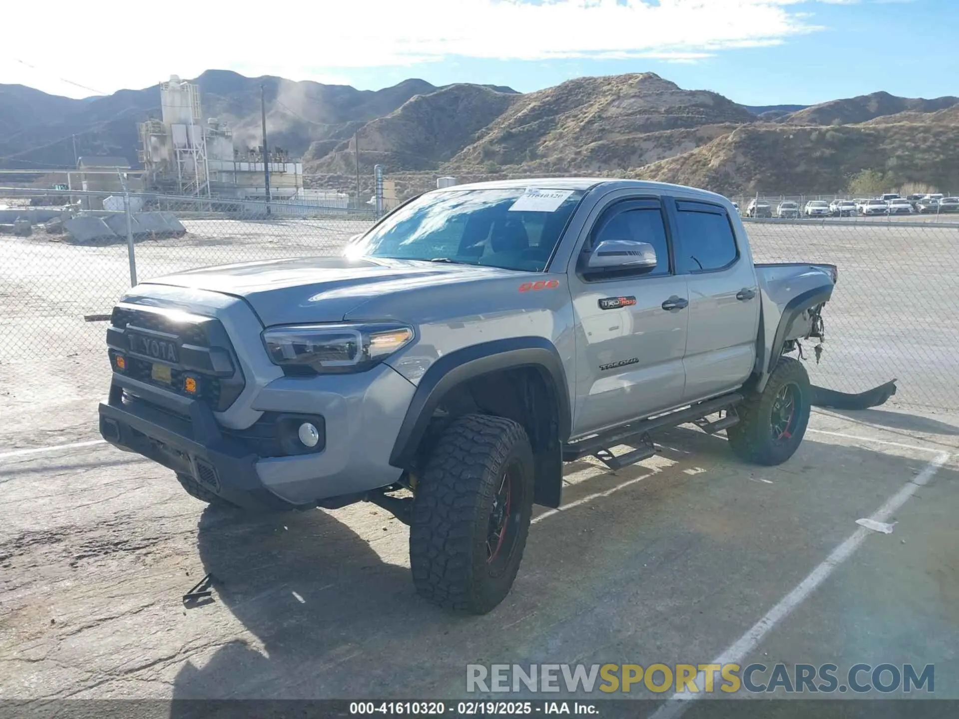 2 fotografías del automóvil dañado 3TMCZ5AN3MM425497 TOYOTA TACOMA 2021