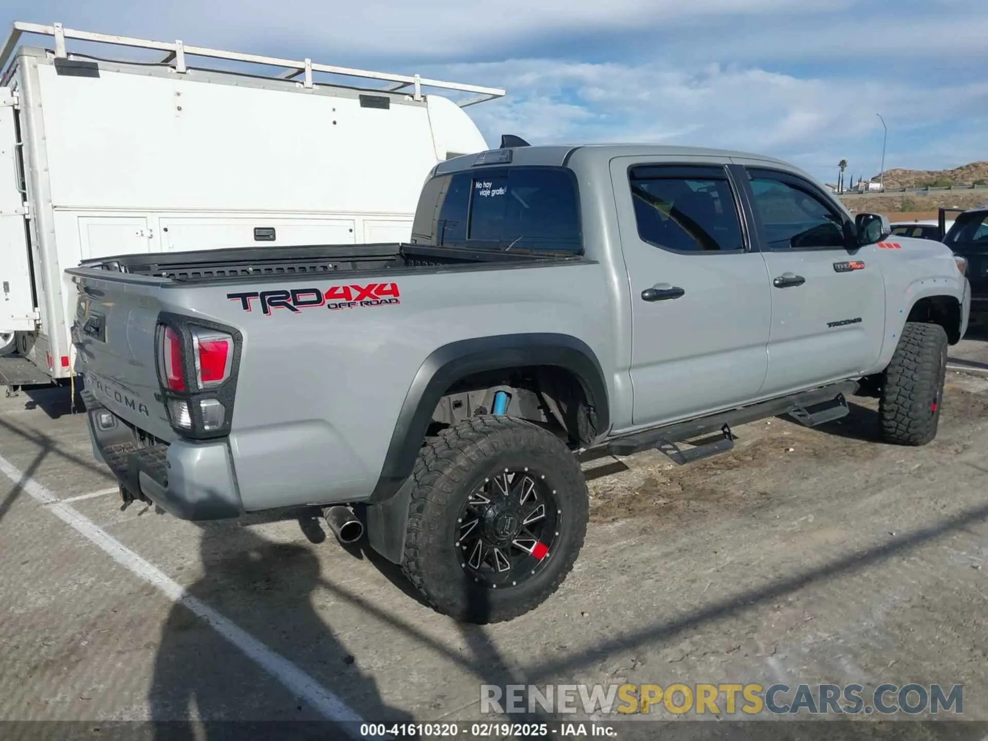 4 fotografías del automóvil dañado 3TMCZ5AN3MM425497 TOYOTA TACOMA 2021