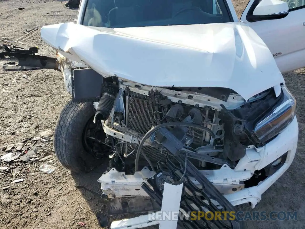 12 fotografías del automóvil dañado 3TMCZ5AN3MM436290 TOYOTA TACOMA 2021