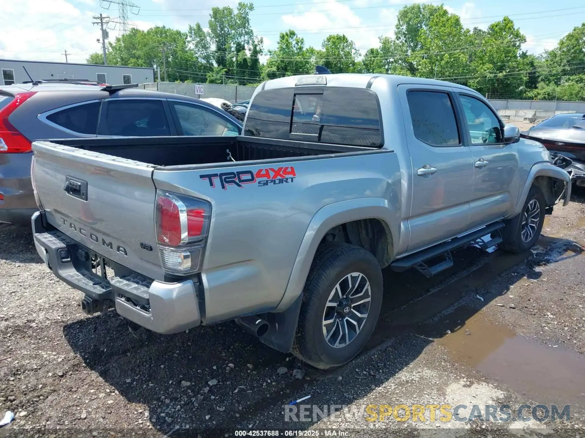 4 fotografías del automóvil dañado 3TMCZ5AN4MM413309 TOYOTA TACOMA 2021