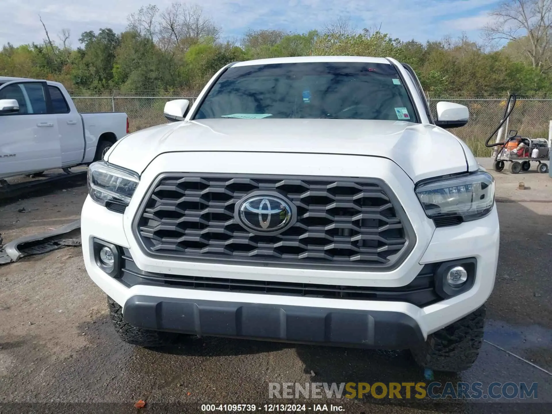 13 fotografías del automóvil dañado 3TMCZ5AN4MM442650 TOYOTA TACOMA 2021