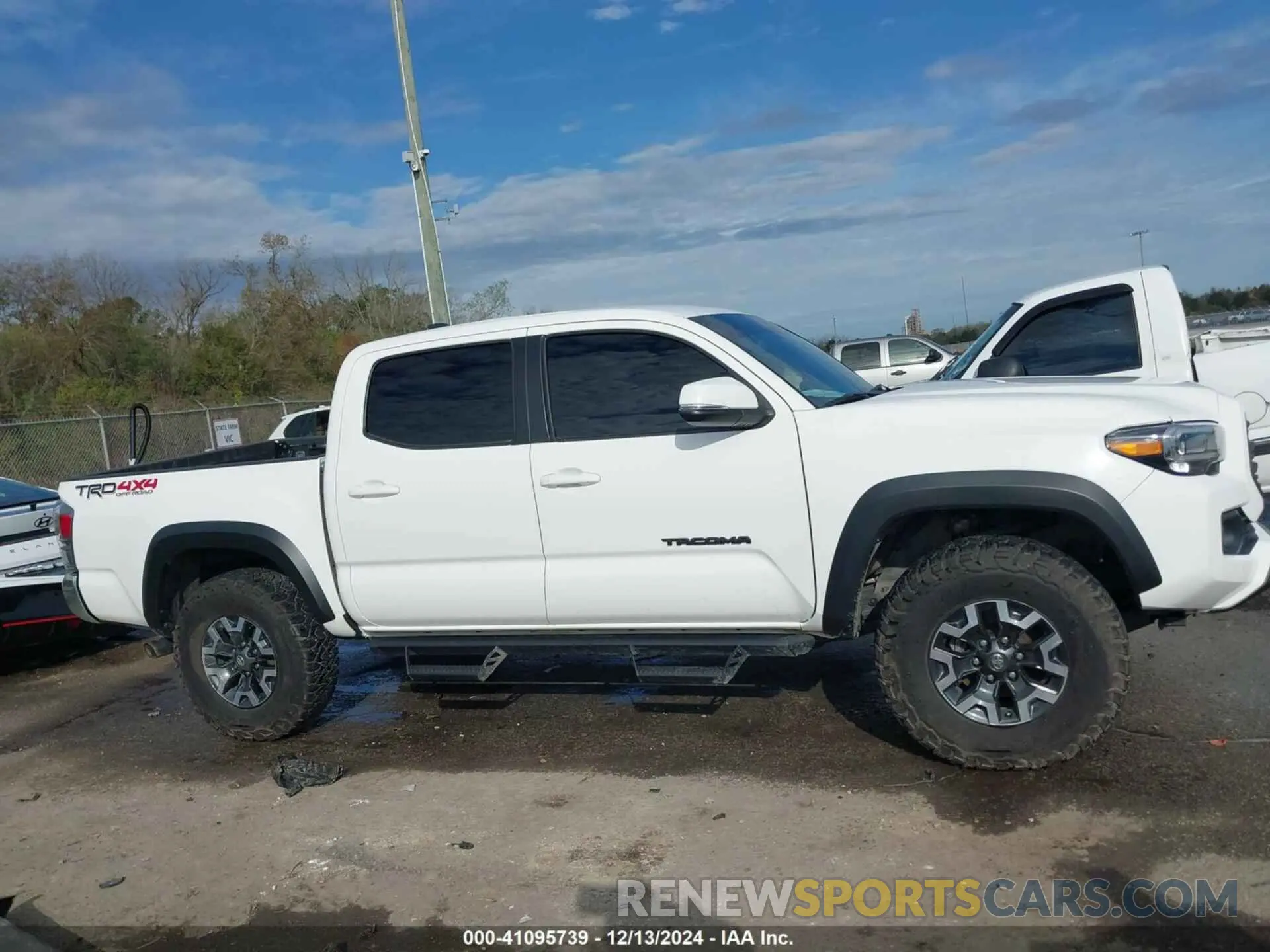 14 fotografías del automóvil dañado 3TMCZ5AN4MM442650 TOYOTA TACOMA 2021