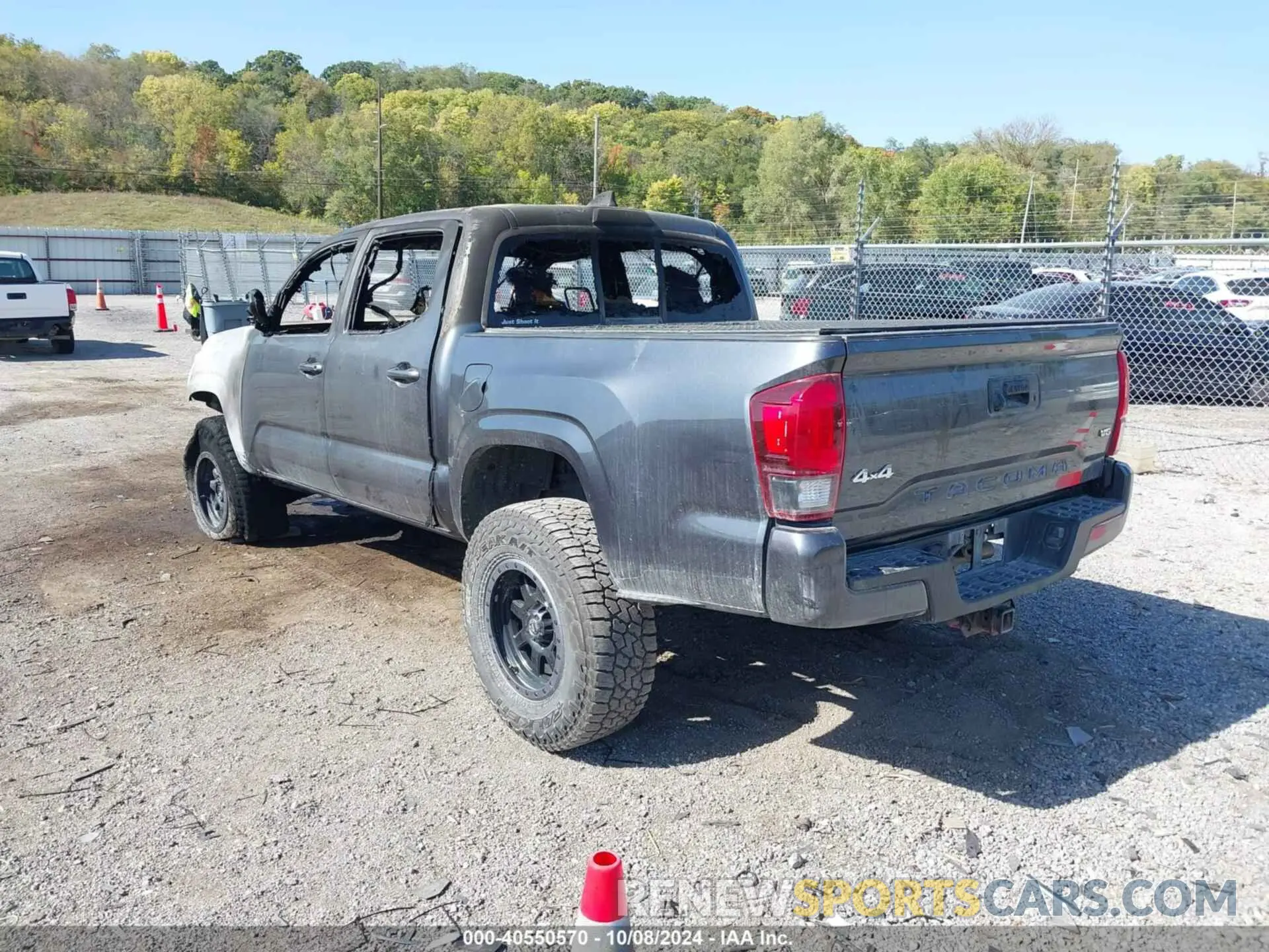 3 fotografías del automóvil dañado 3TMCZ5AN5MM398805 TOYOTA TACOMA 2021