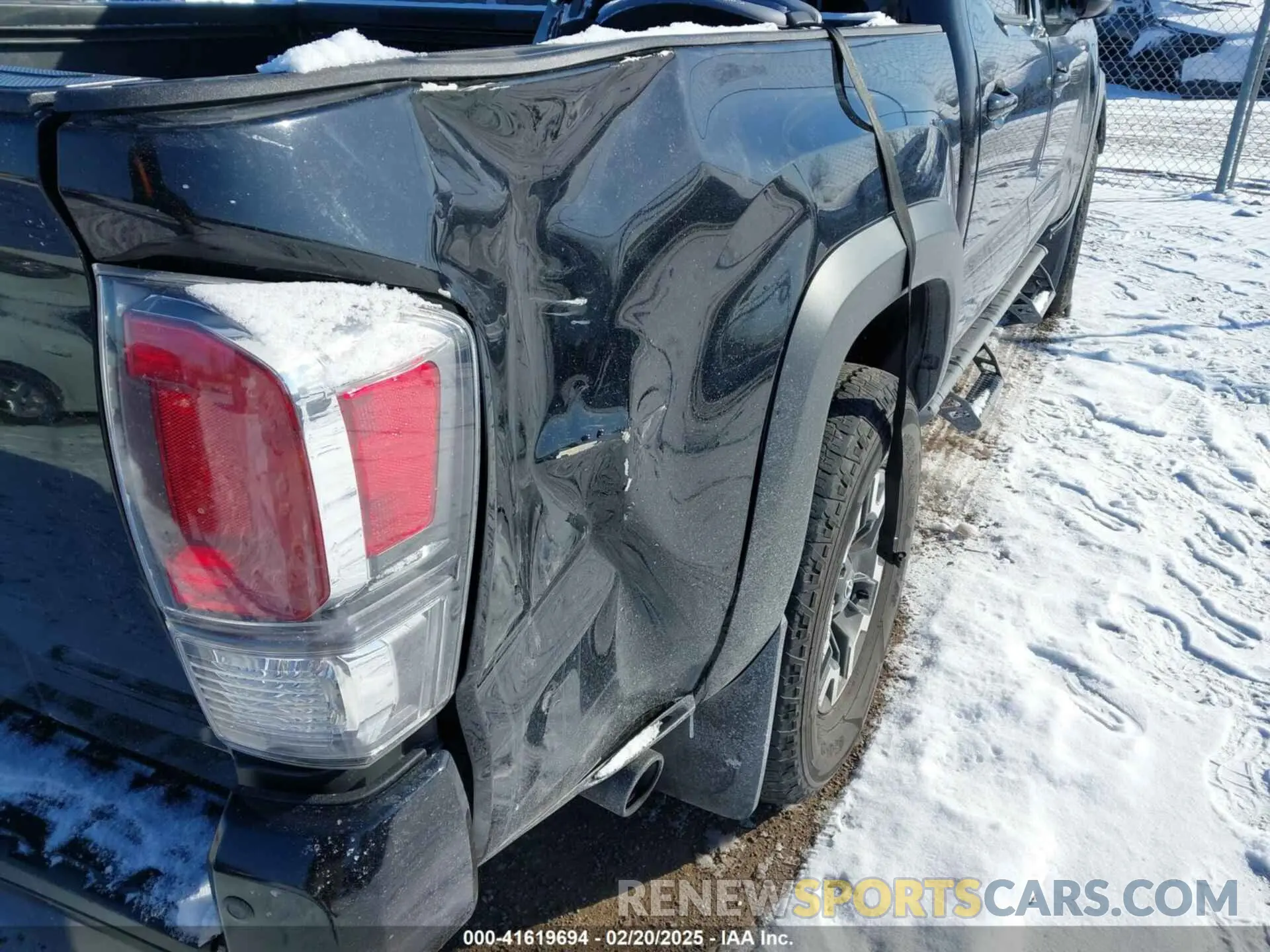 19 fotografías del automóvil dañado 3TMCZ5AN5MM410340 TOYOTA TACOMA 2021