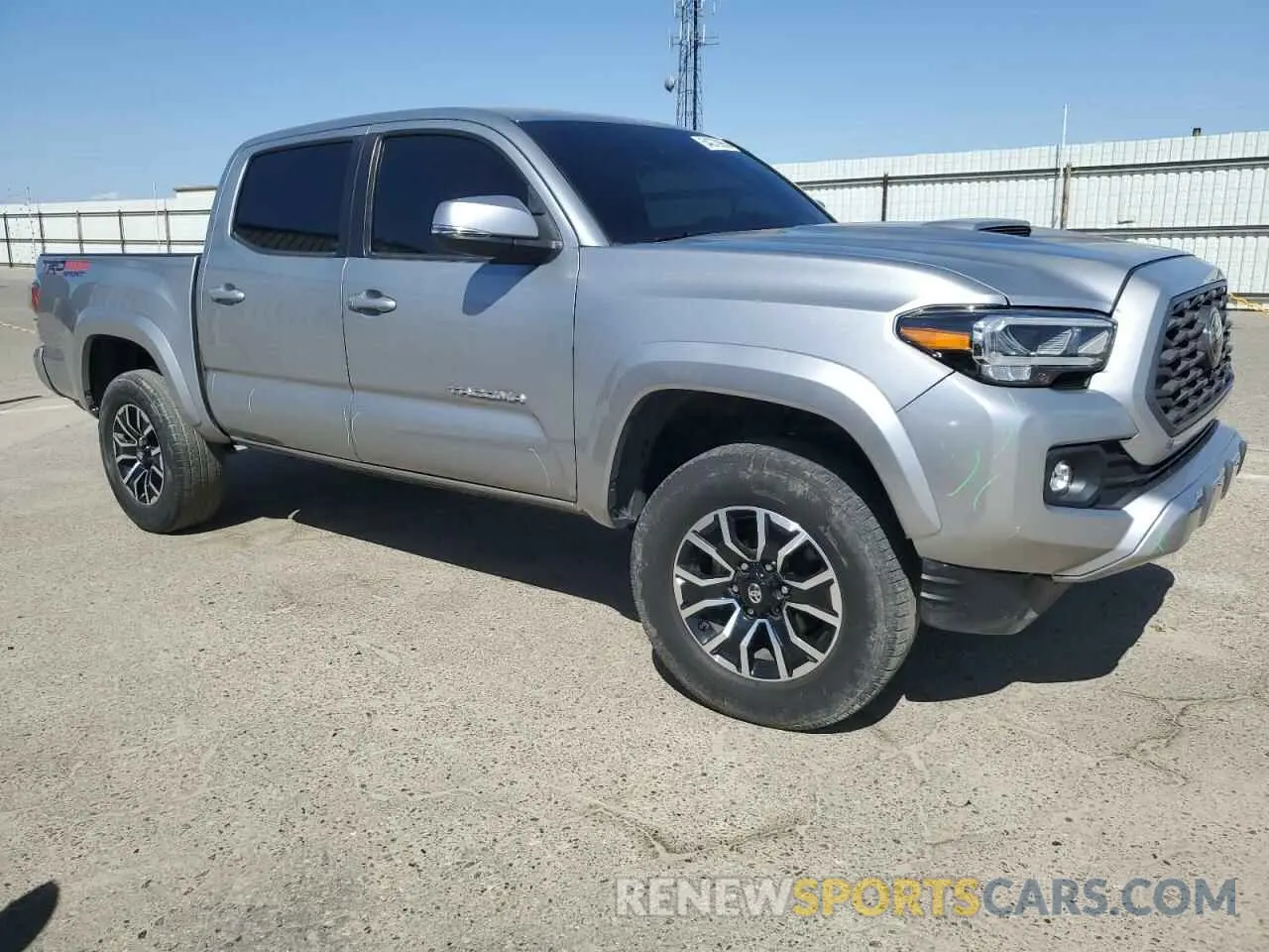 4 fotografías del automóvil dañado 3TMCZ5AN5MM412301 TOYOTA TACOMA 2021