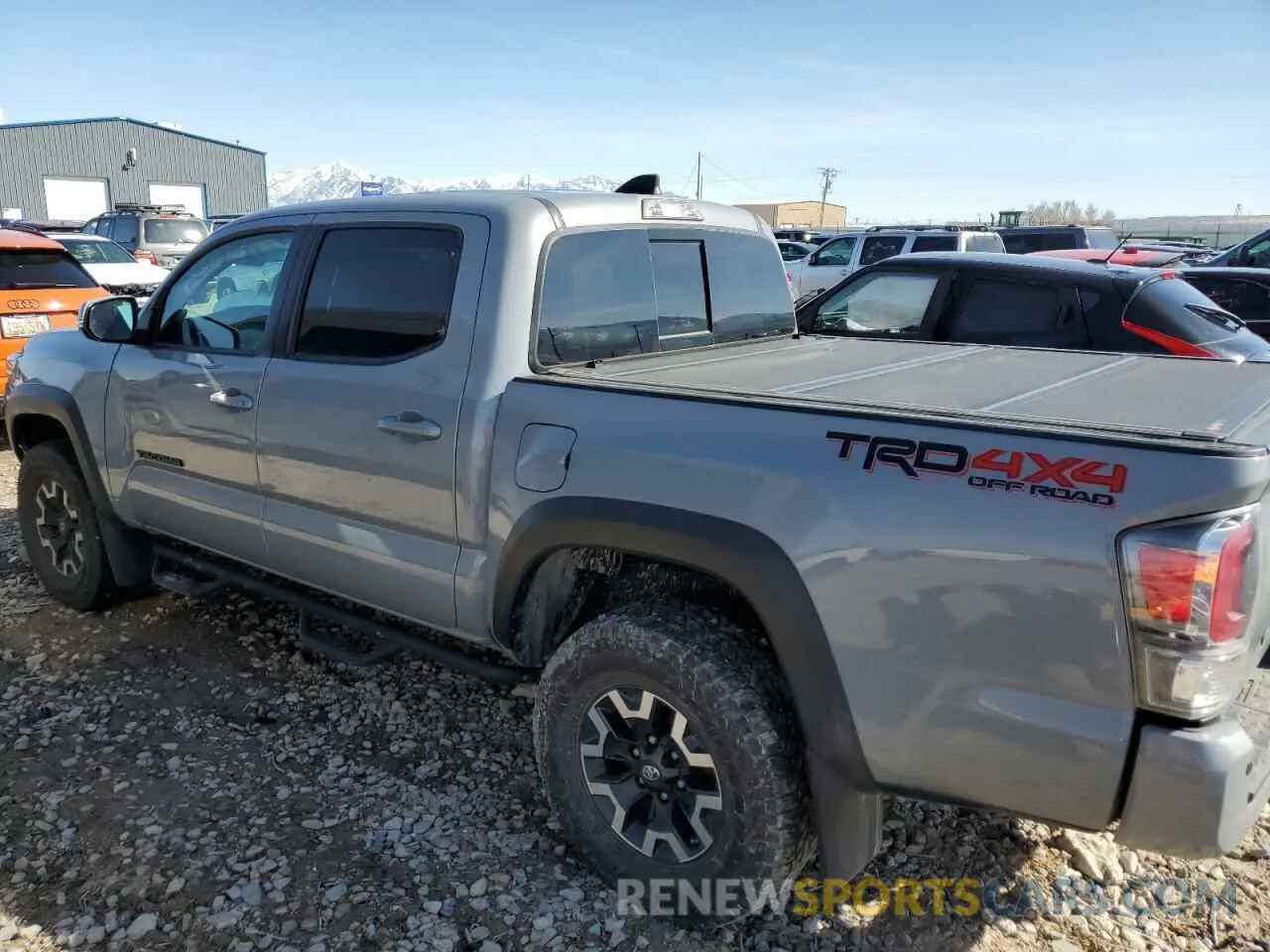 2 fotografías del automóvil dañado 3TMCZ5AN6MM371211 TOYOTA TACOMA 2021