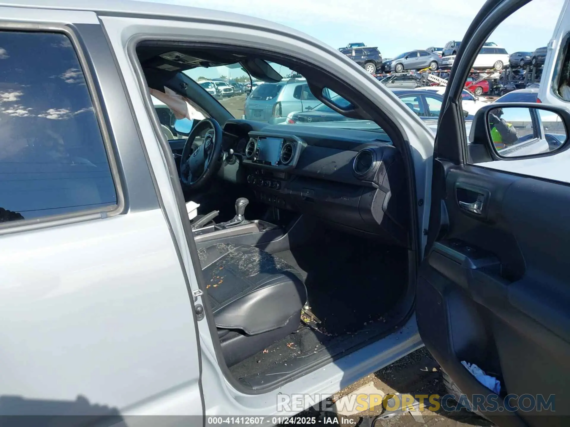 5 fotografías del automóvil dañado 3TMCZ5AN6MM373024 TOYOTA TACOMA 2021