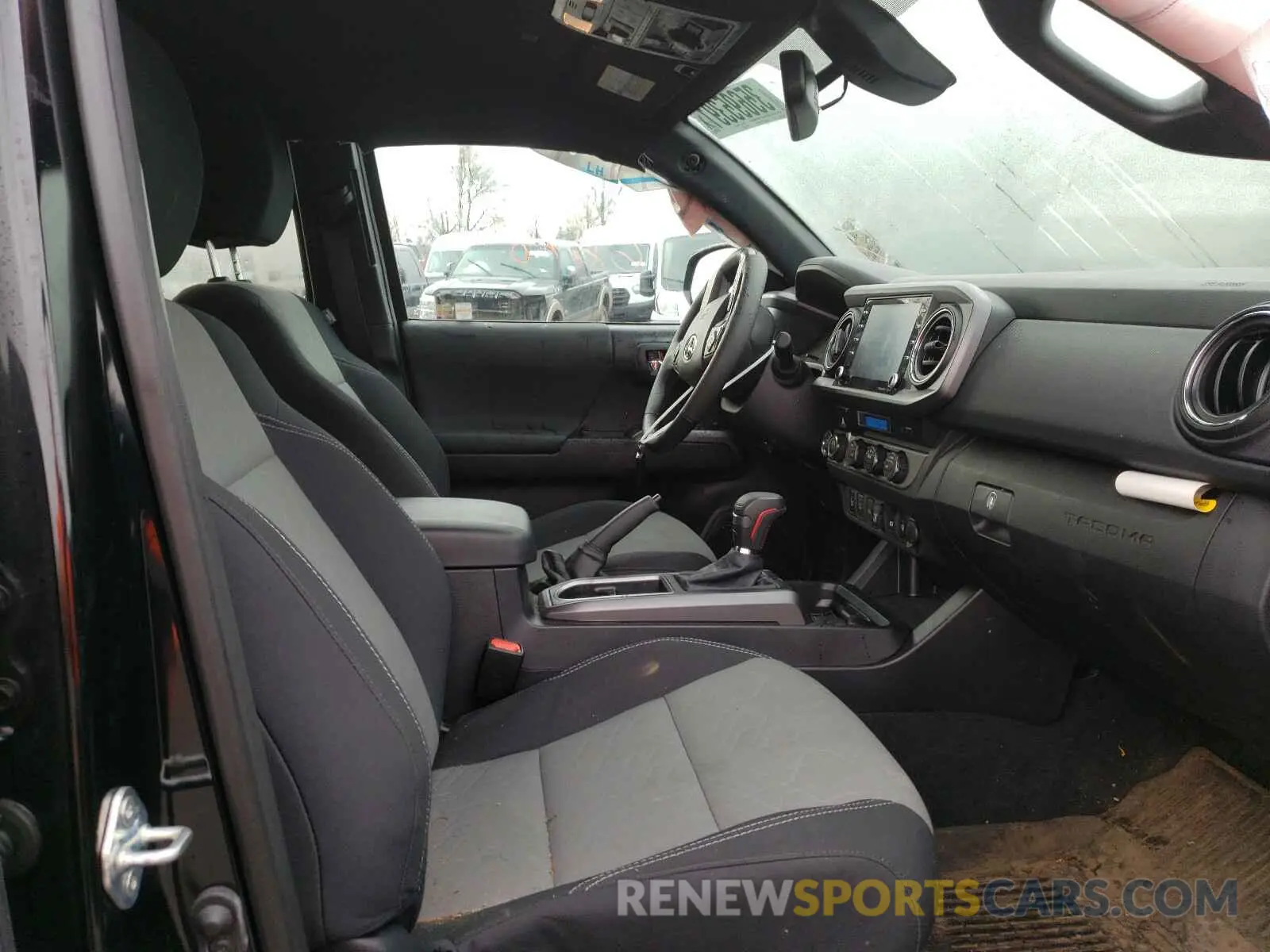 5 fotografías del automóvil dañado 3TMCZ5AN6MM373685 TOYOTA TACOMA 2021
