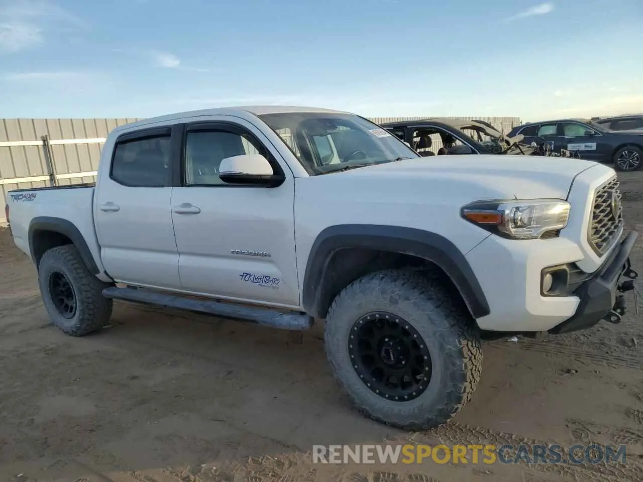 4 fotografías del automóvil dañado 3TMCZ5AN6MM391930 TOYOTA TACOMA 2021
