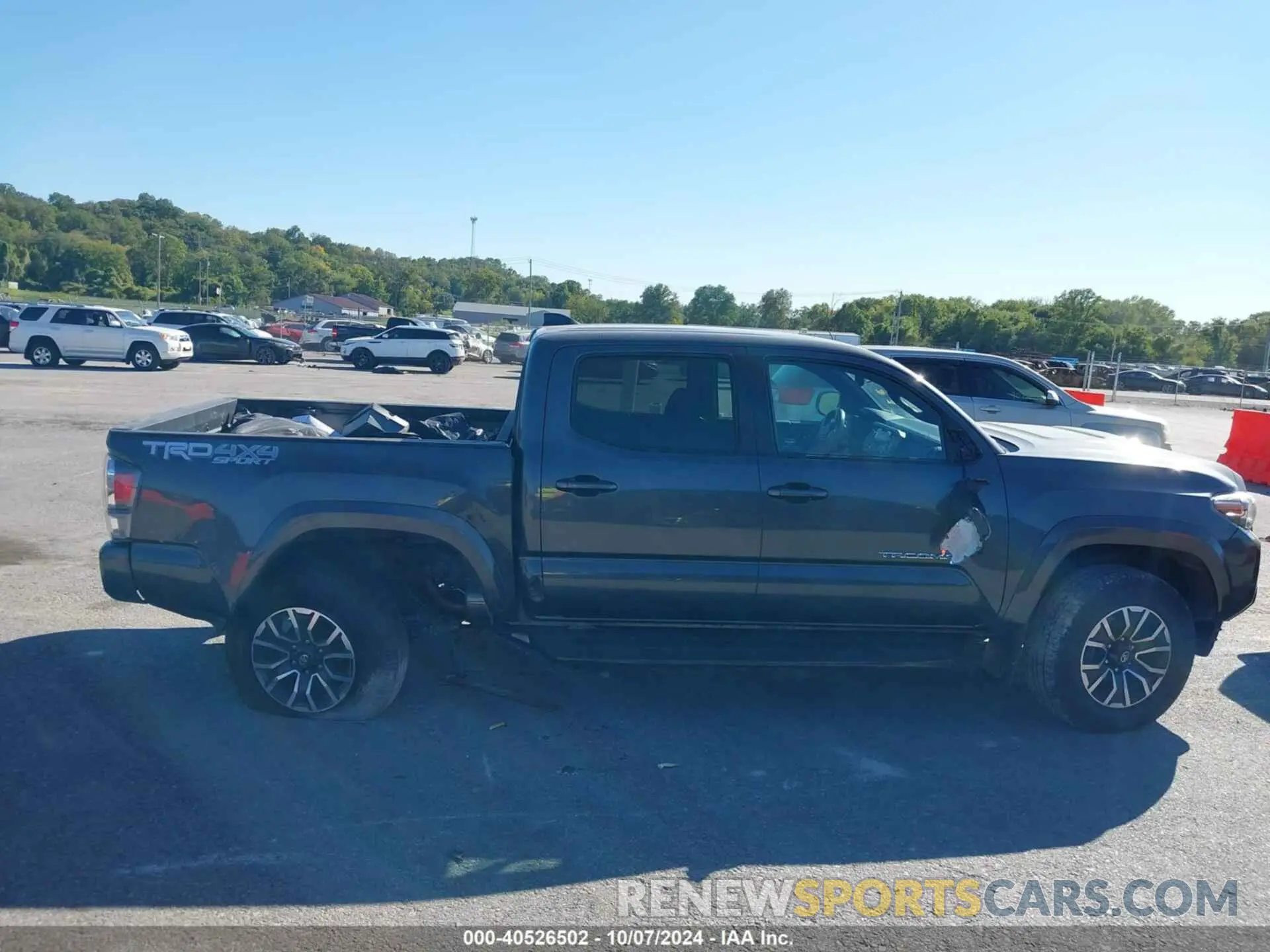 12 fotografías del automóvil dañado 3TMCZ5AN6MM392933 TOYOTA TACOMA 2021