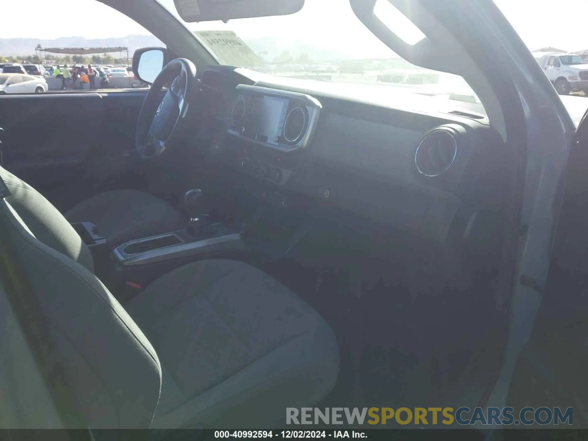 5 fotografías del automóvil dañado 3TMCZ5AN6MM400870 TOYOTA TACOMA 2021