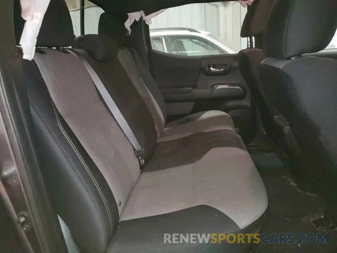 11 fotografías del automóvil dañado 3TMCZ5AN6MM420150 TOYOTA TACOMA 2021