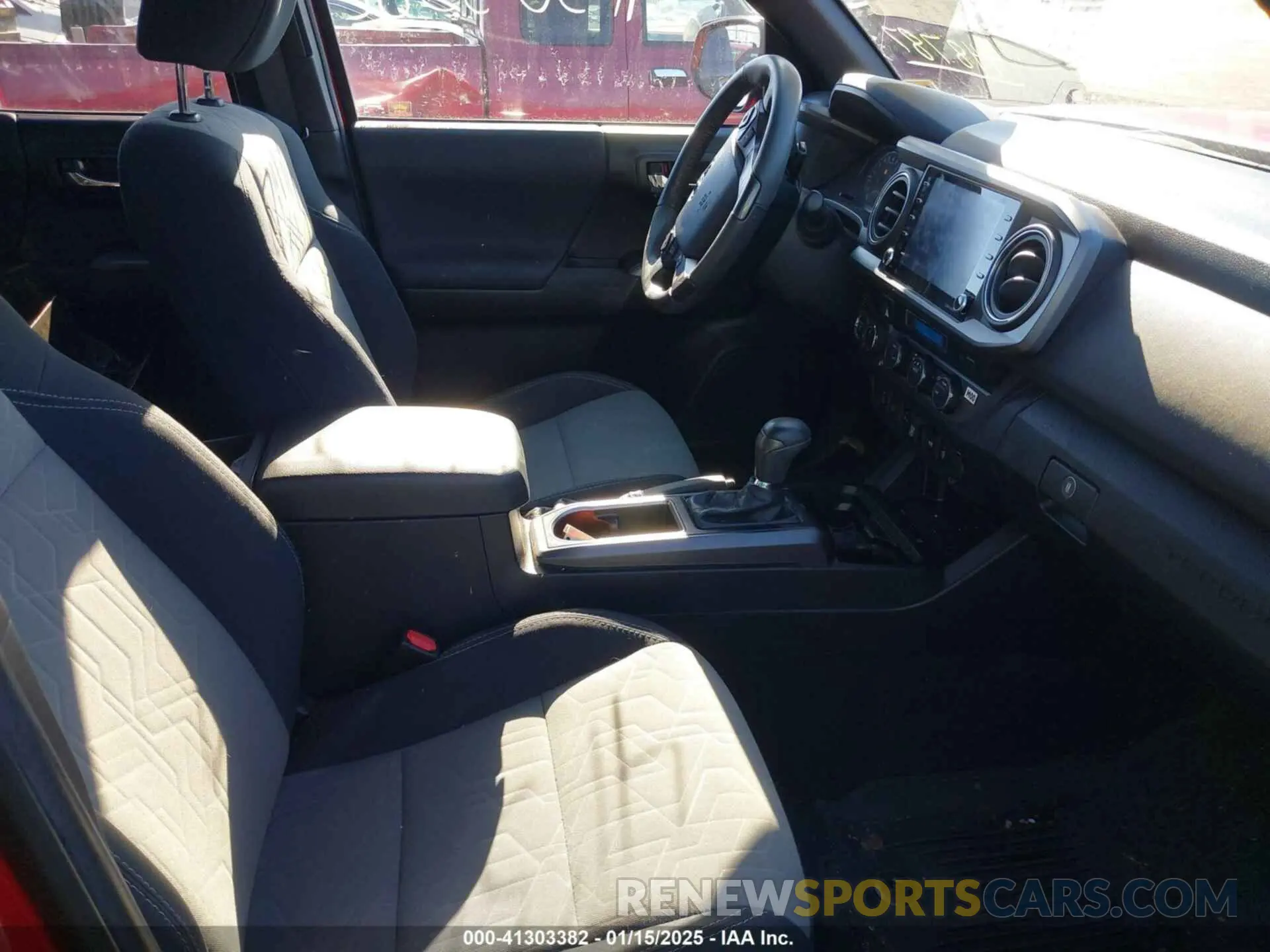 5 fotografías del automóvil dañado 3TMCZ5AN6MM448787 TOYOTA TACOMA 2021