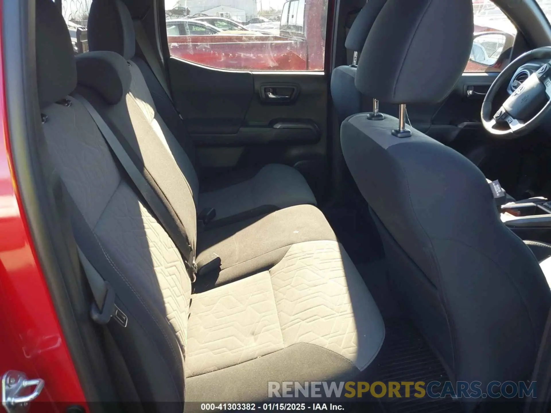 8 fotografías del automóvil dañado 3TMCZ5AN6MM448787 TOYOTA TACOMA 2021