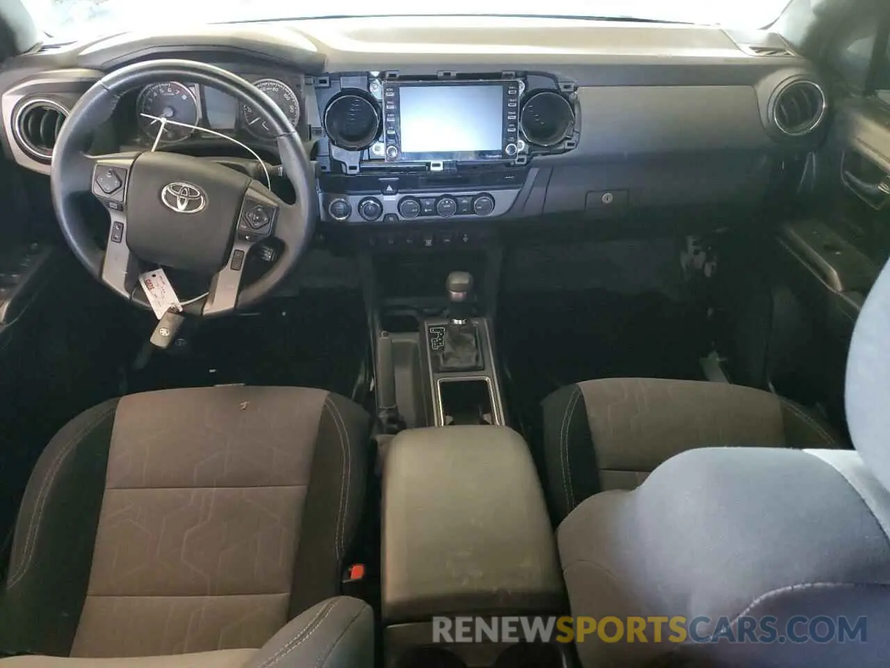 8 fotografías del automóvil dañado 3TMCZ5AN7MM441654 TOYOTA TACOMA 2021