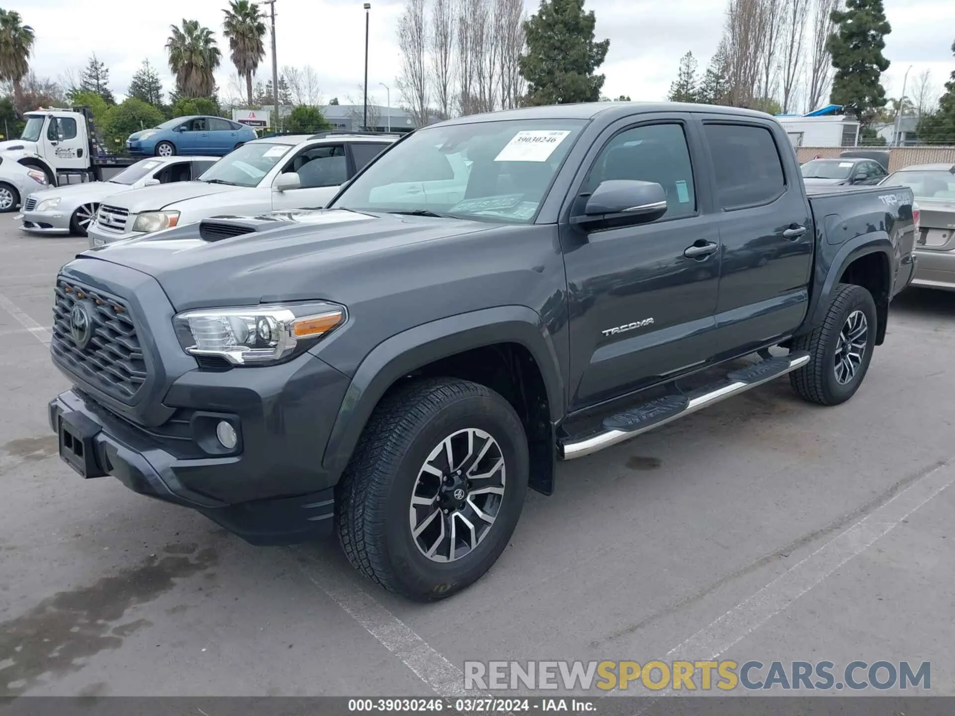 2 fotografías del automóvil dañado 3TMCZ5AN8MM373400 TOYOTA TACOMA 2021