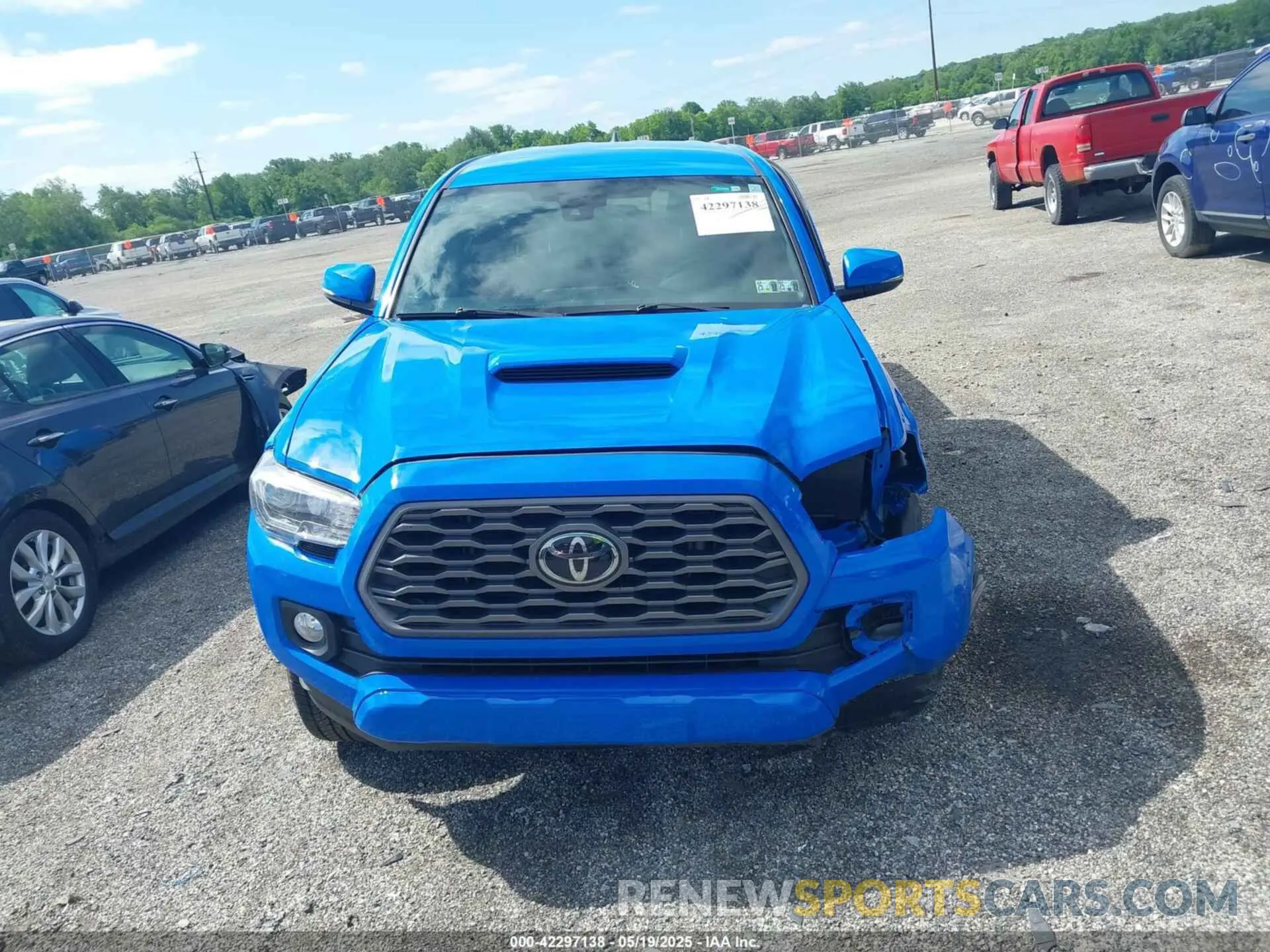 12 fotografías del automóvil dañado 3TMCZ5AN8MM374398 TOYOTA TACOMA 2021