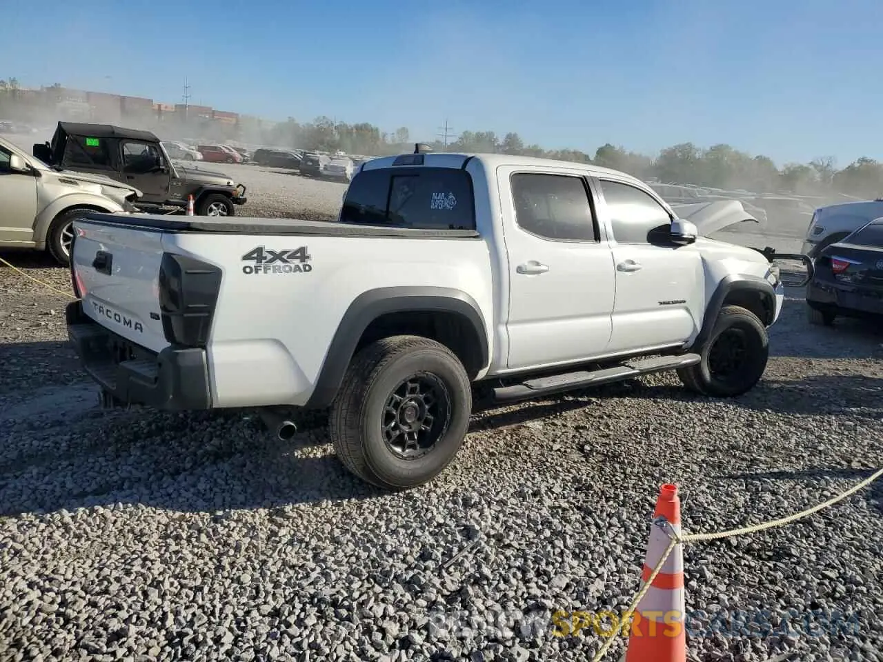 3 fotografías del automóvil dañado 3TMCZ5AN8MM381707 TOYOTA TACOMA 2021