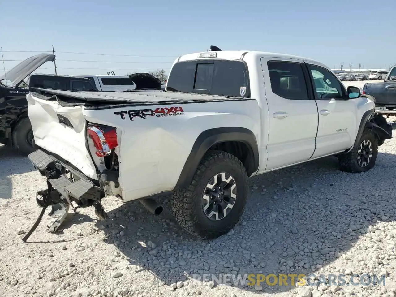 3 fotografías del automóvil dañado 3TMCZ5AN8MM387166 TOYOTA TACOMA 2021