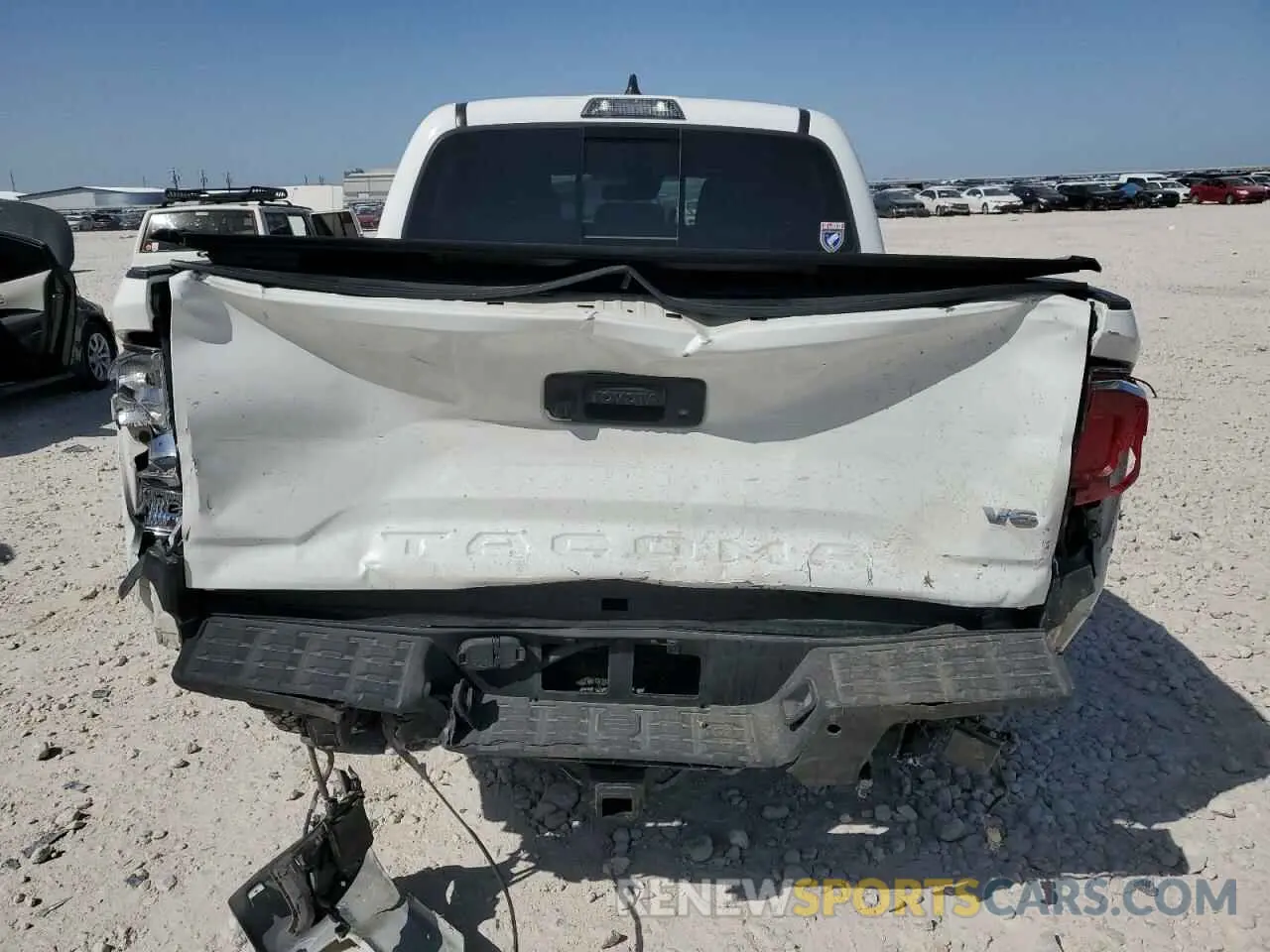 6 fotografías del automóvil dañado 3TMCZ5AN8MM387166 TOYOTA TACOMA 2021